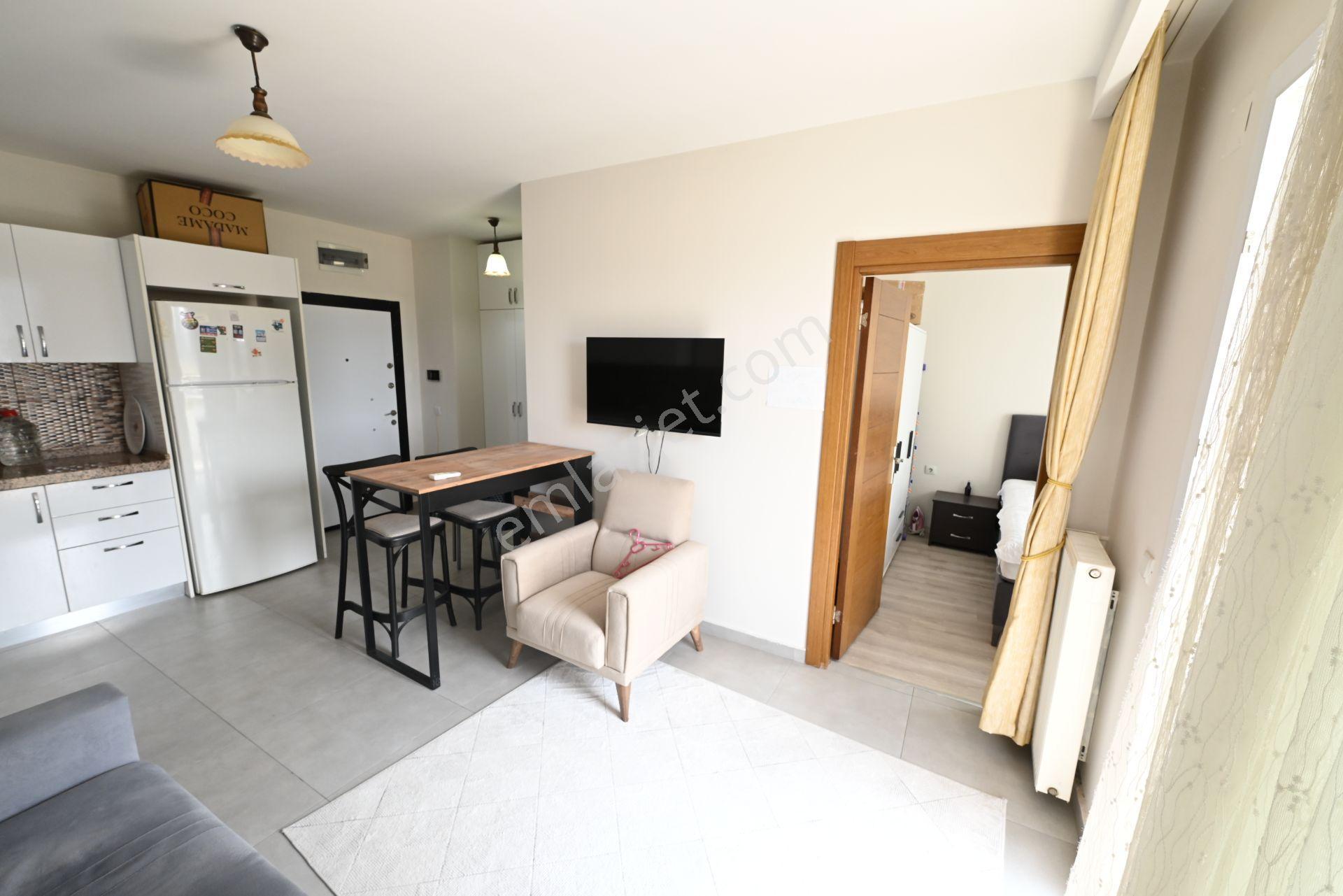 Üstünkent'ten 34. Cadde Üzerinde Kiralık Full Eşyalı 1+1 Daire - Görsel 11