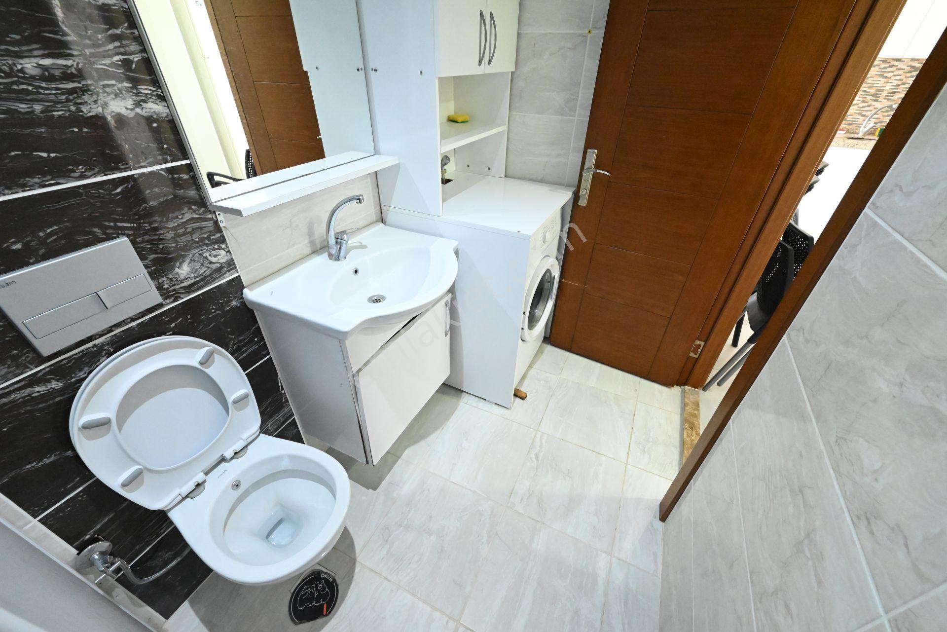 Üstünkent'ten 34. Cadde Üzerinde Kiralık Full Eşyalı 1+1 Daire - Görsel 37