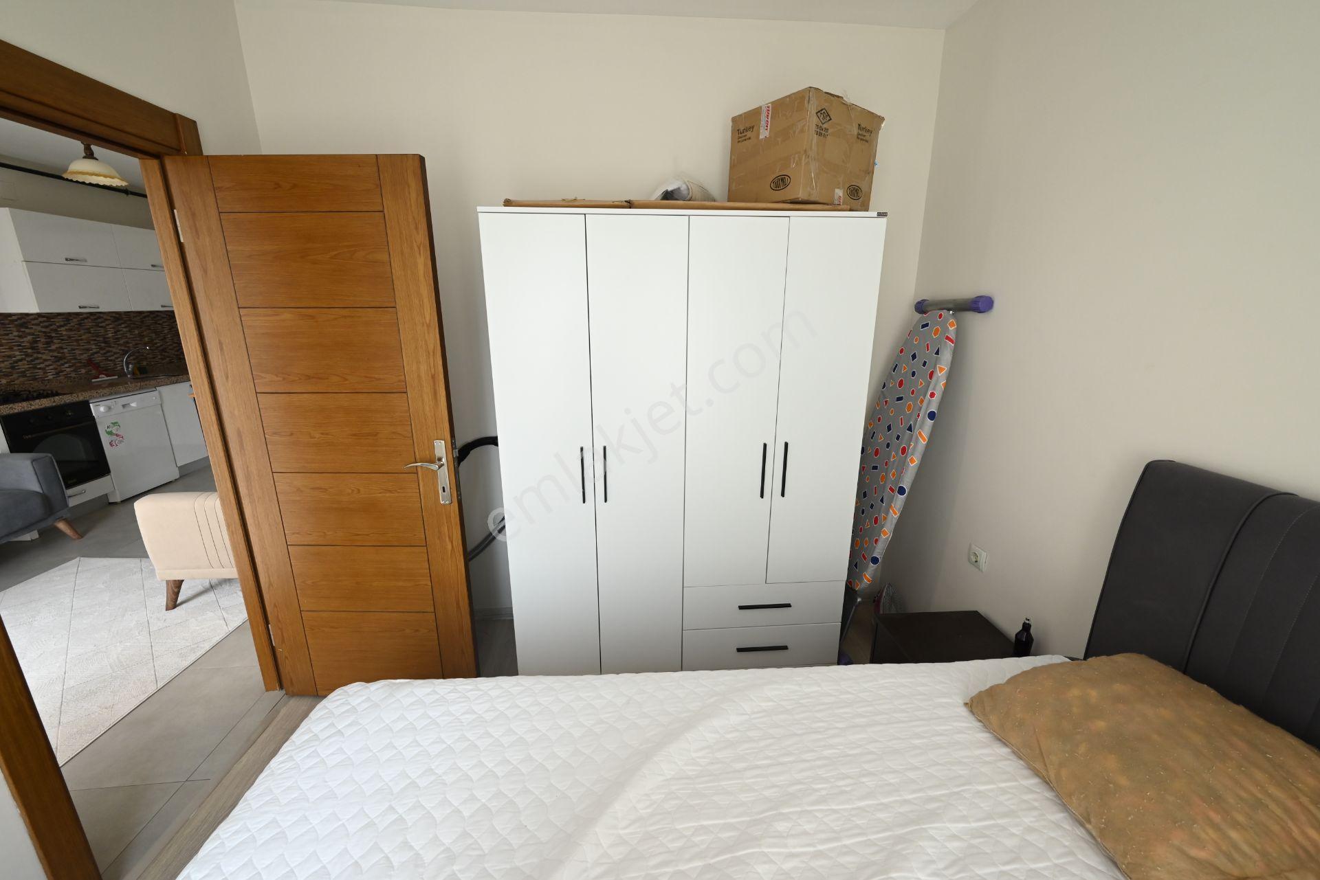 Üstünkent'ten 34. Cadde Üzerinde Kiralık Full Eşyalı 1+1 Daire - Görsel 31