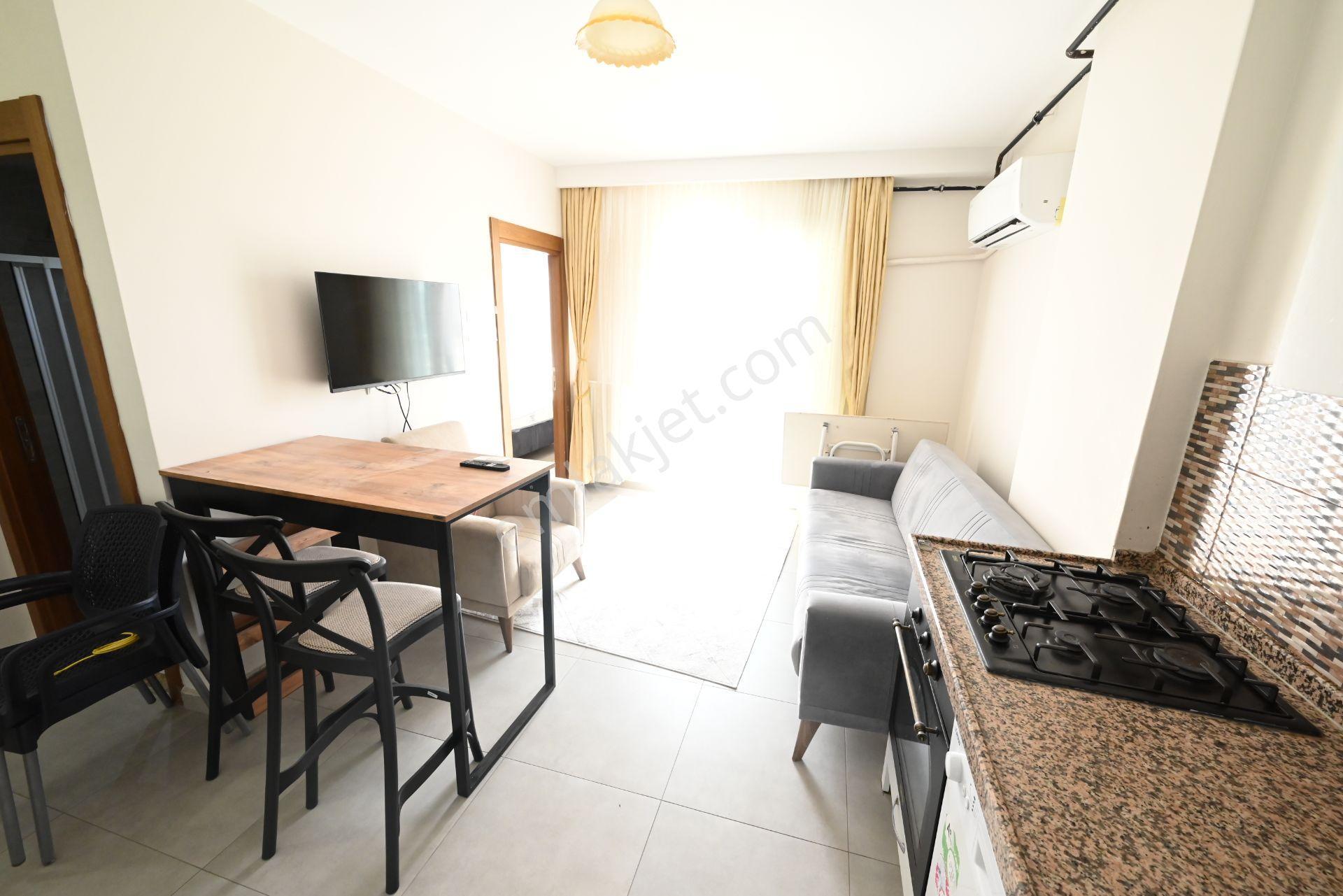 Üstünkent'ten 34. Cadde Üzerinde Kiralık Full Eşyalı 1+1 Daire - Görsel 19