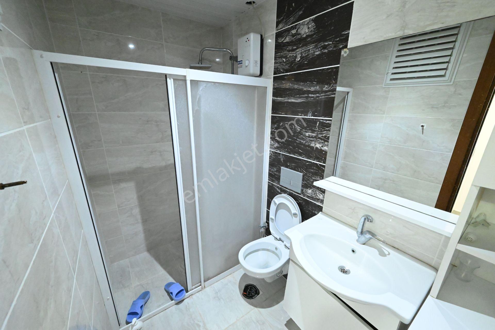 Üstünkent'ten 34. Cadde Üzerinde Kiralık Full Eşyalı 1+1 Daire - Görsel 35
