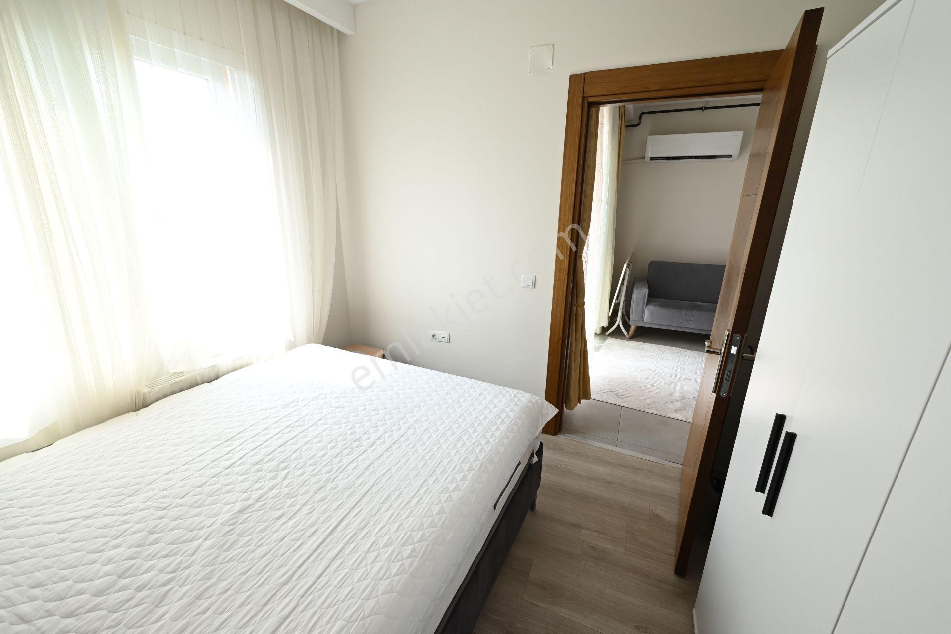 Üstünkent'ten 34. Cadde Üzerinde Kiralık Full Eşyalı 1+1 Daire - Görsel 29