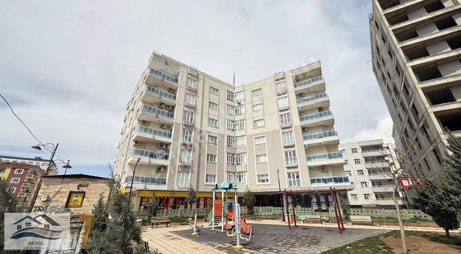 Akyol Emlaktan Eski Emniyet Yanında Satılık 3+1 Daire