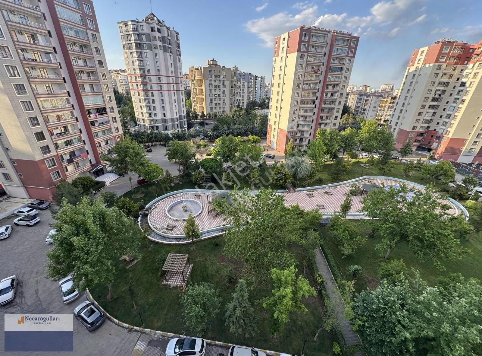 Necaroğullarından Kent Meydanı Civarı 4+1 Daire - Görsel 23