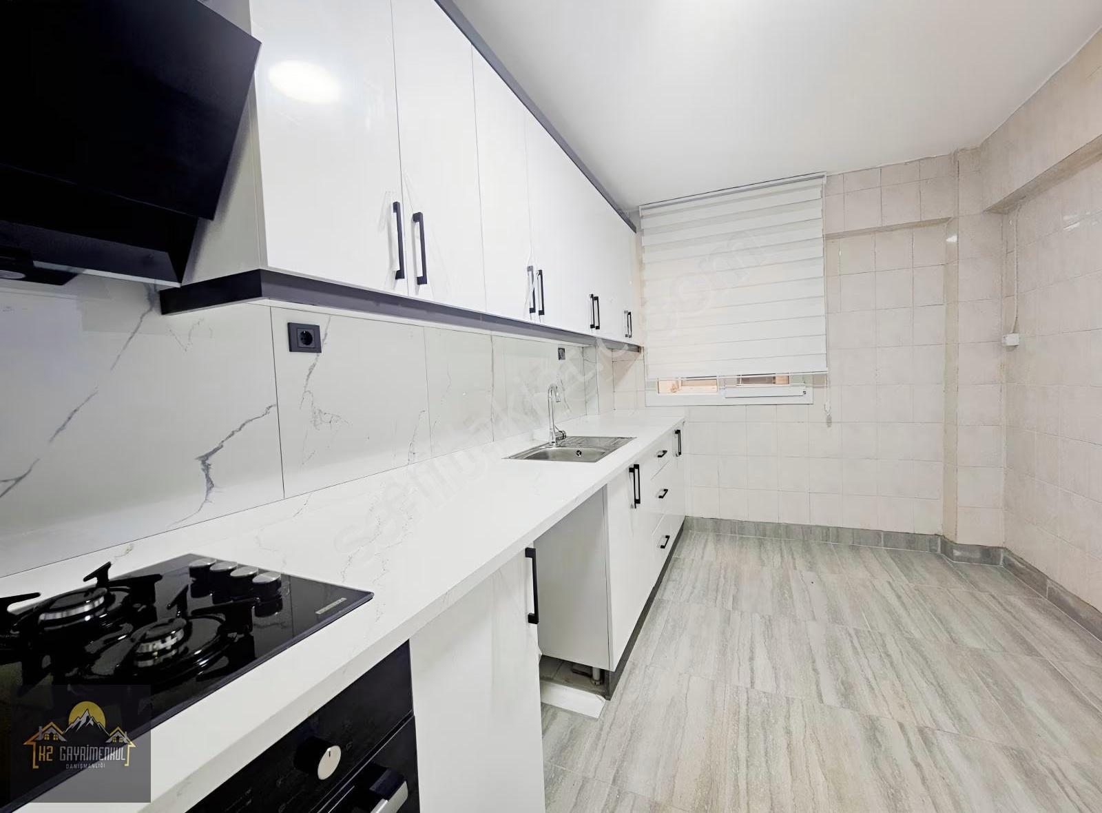 Kuşadası Merkezde Manzaralı Kiralık 3+1 Daire - Görsel 14