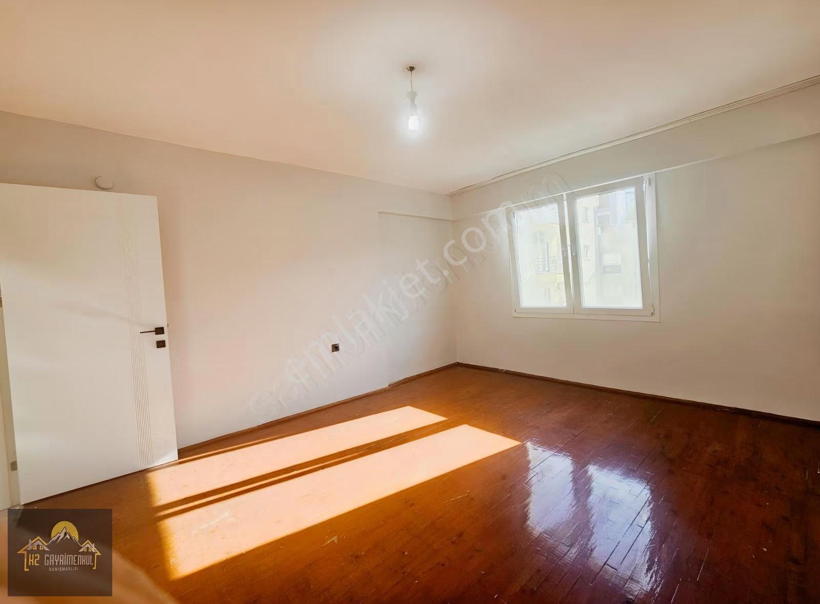 Kuşadası Merkezde Manzaralı Kiralık 3+1 Daire - Görsel 23