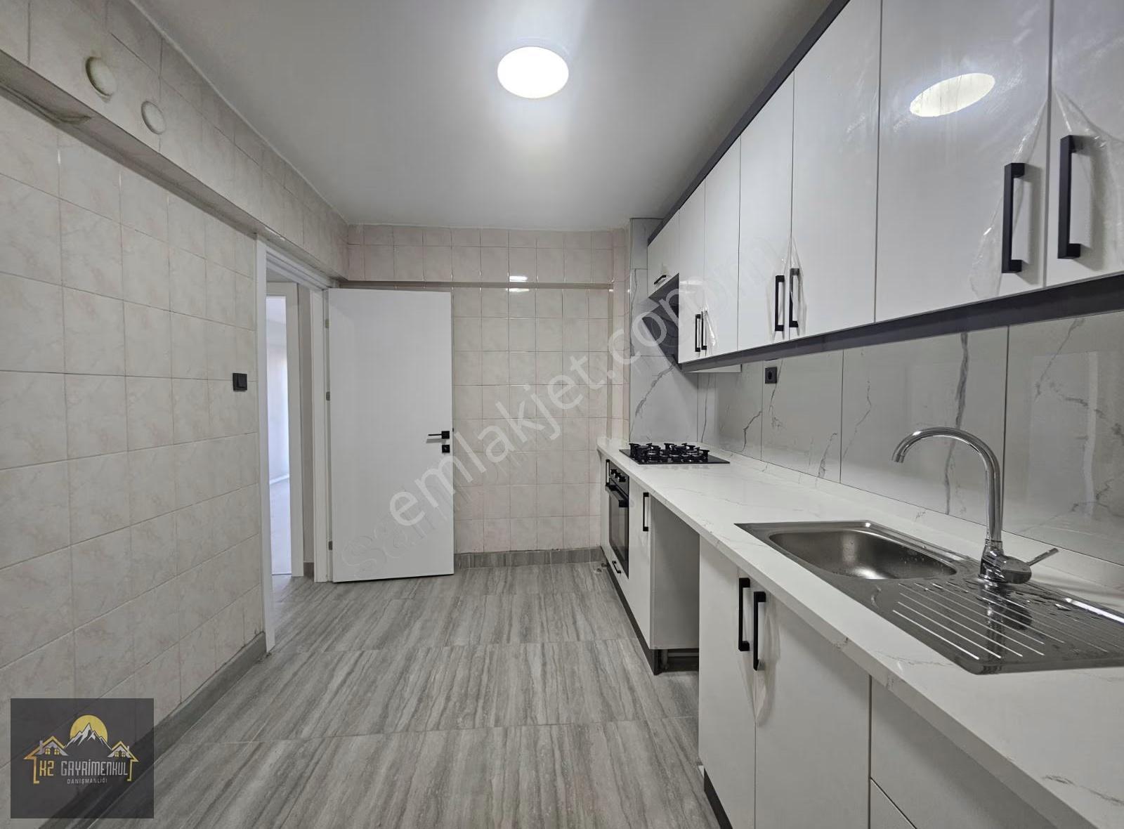 Kuşadası Merkezde Manzaralı Kiralık 3+1 Daire - Görsel 25
