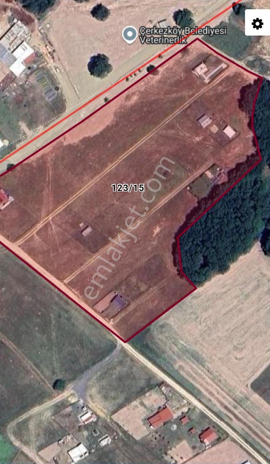 Silivri'de 300 M² Çaplı Yolu Açık Konteynara Uygun Fırsat Arsa ! - Görsel 4