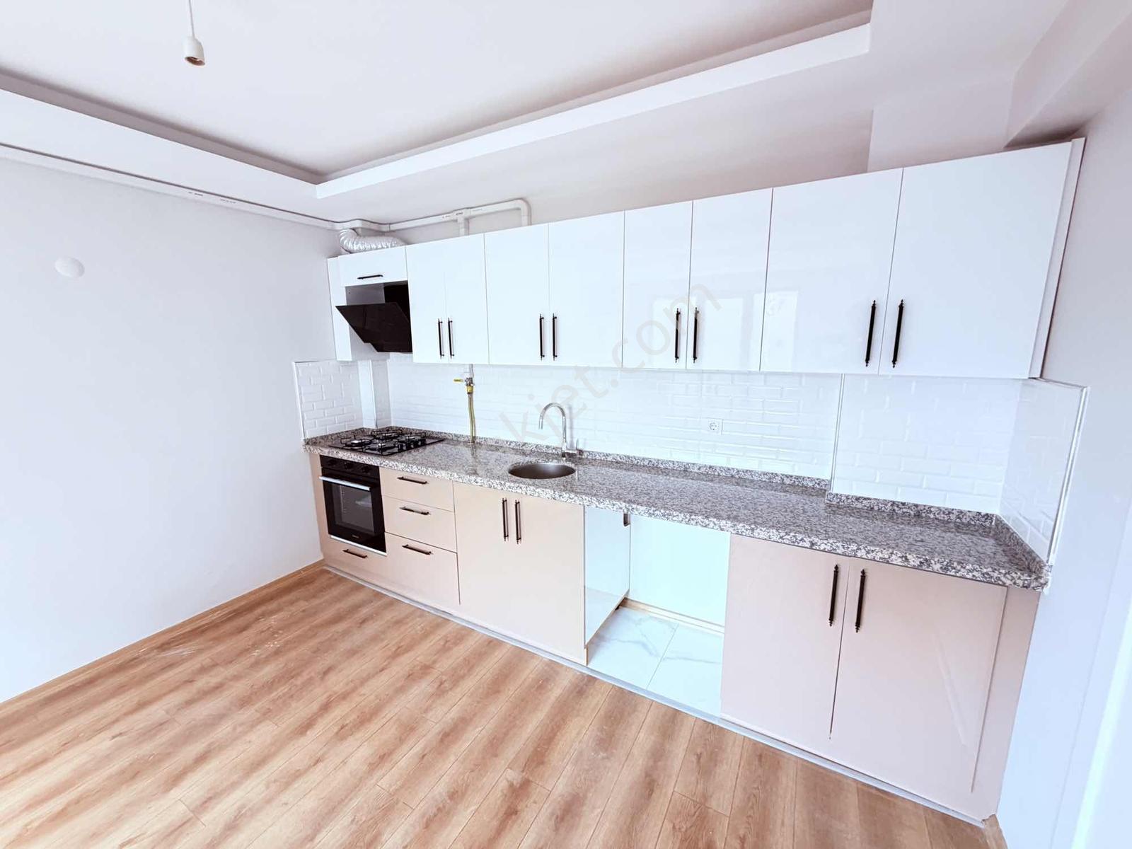 Burcu'dan Yeni Mh. Sıfır Ankastreli Kapalı Otoparklı Kiralık 1+1 - Görsel 25