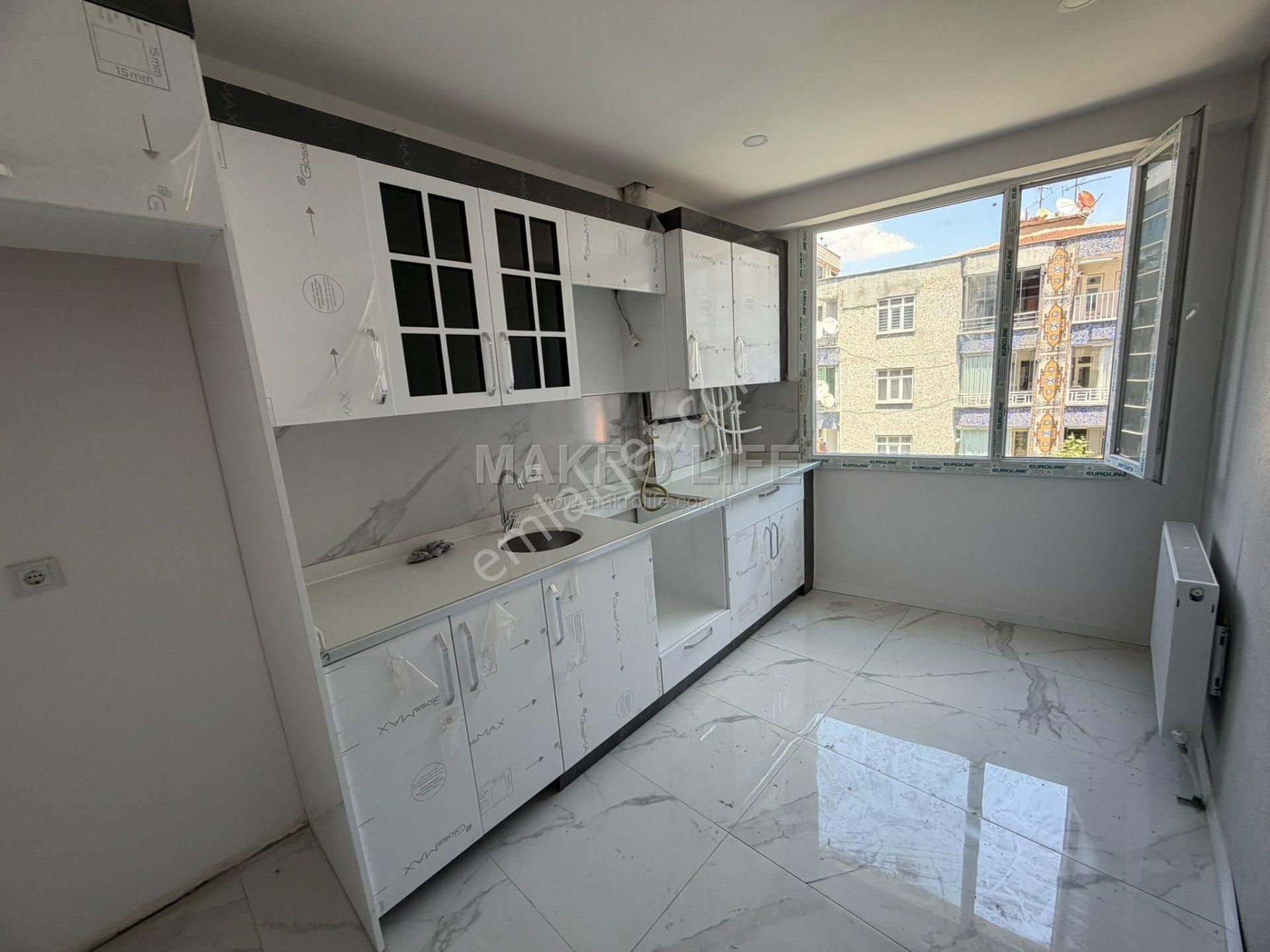 Yenişehir Adliye Karşısında 2+1 Kiralık Ev Ofis Böro