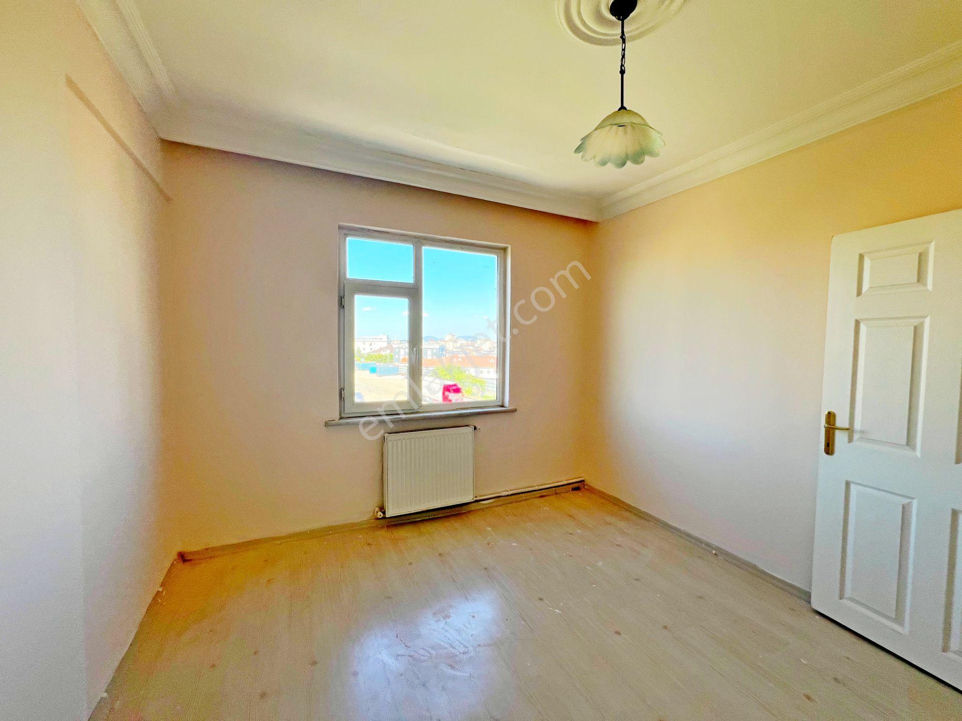 Ümraniye Emek Sitesi'nde Geniş Ailelere Özel | Ferah, Aydınlık Ve Prestijli 5+1 Kiralık Daire - Görsel 15