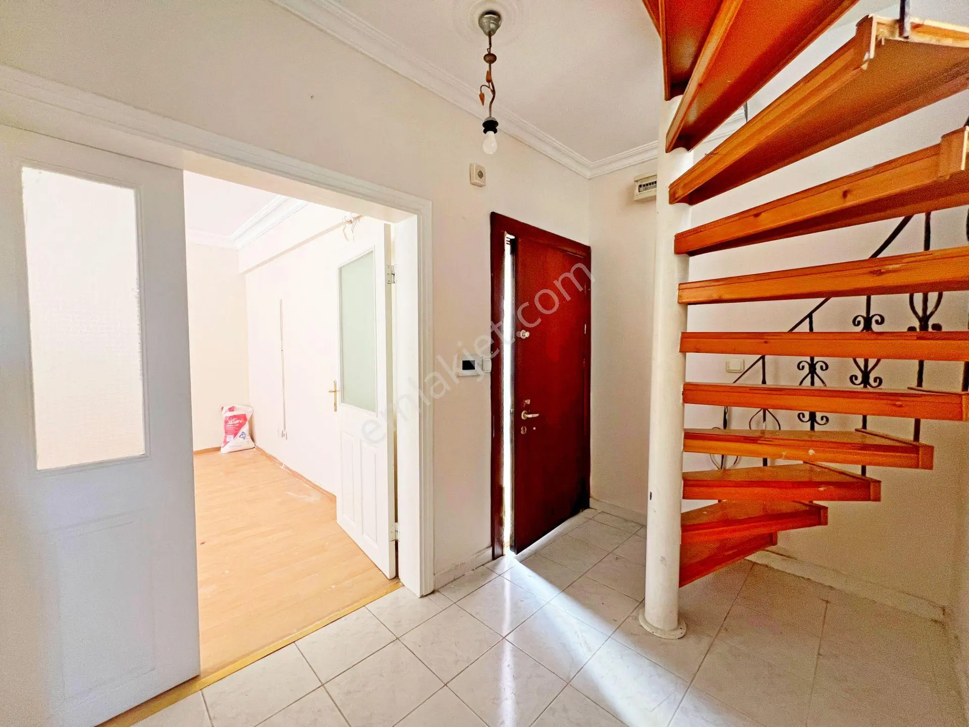Ümraniye Emek Sitesi'nde Geniş Ailelere Özel | Ferah, Aydınlık Ve Prestijli 5+1 Kiralık Daire - Görsel 4