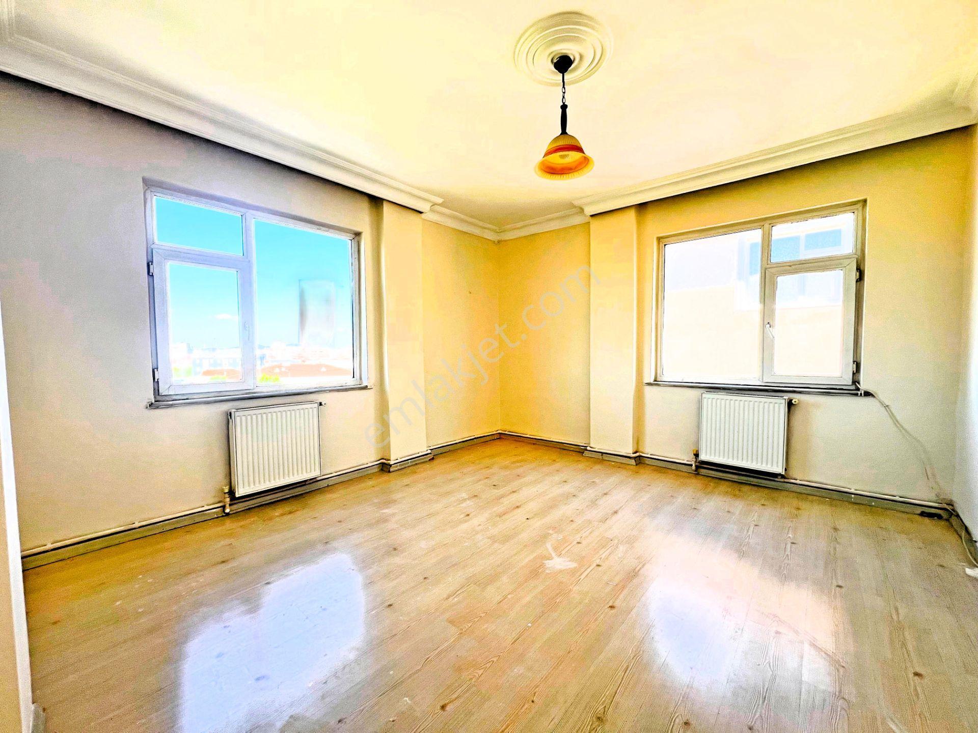 Ümraniye Emek Sitesi'nde Geniş Ailelere Özel | Ferah, Aydınlık Ve Prestijli 5+1 Kiralık Daire - Görsel 13