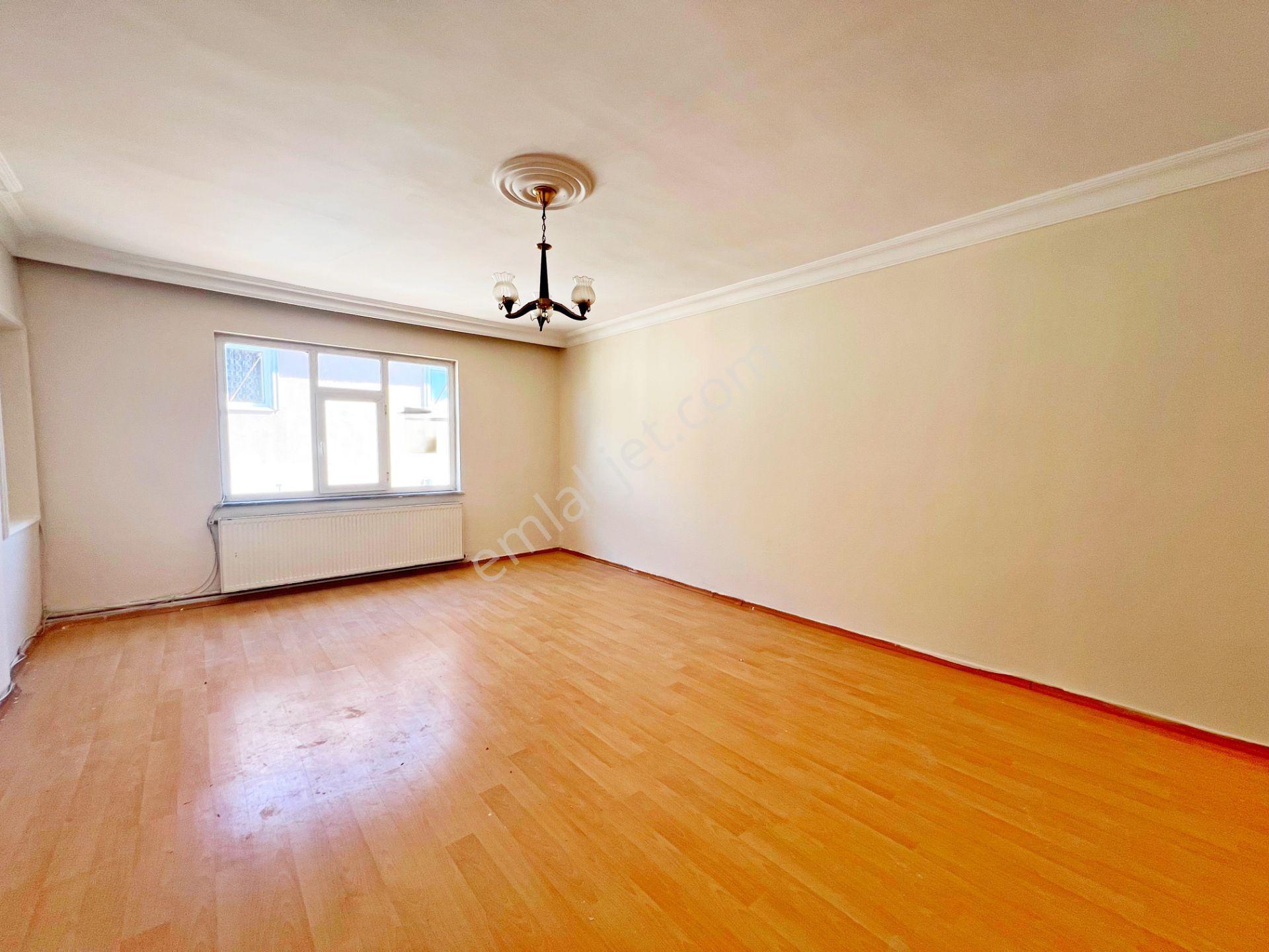 Ümraniye Emek Sitesi'nde Geniş Ailelere Özel | Ferah, Aydınlık Ve Prestijli 5+1 Kiralık Daire - Görsel 16