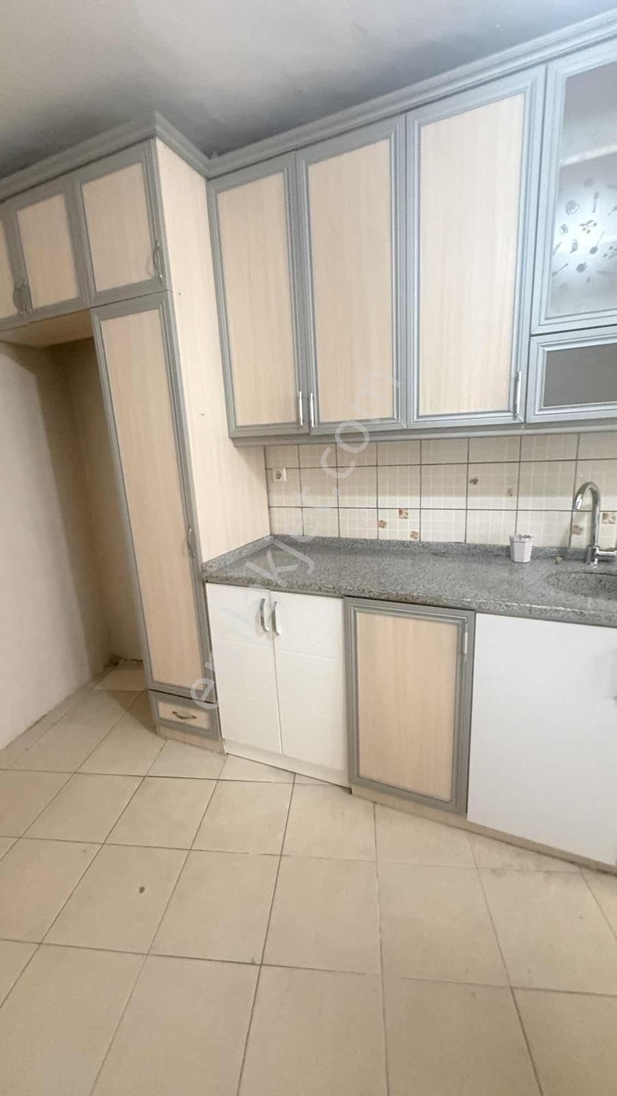 Toros Meydanında Kiralık Geniş 3+1 Daire - Görsel 10