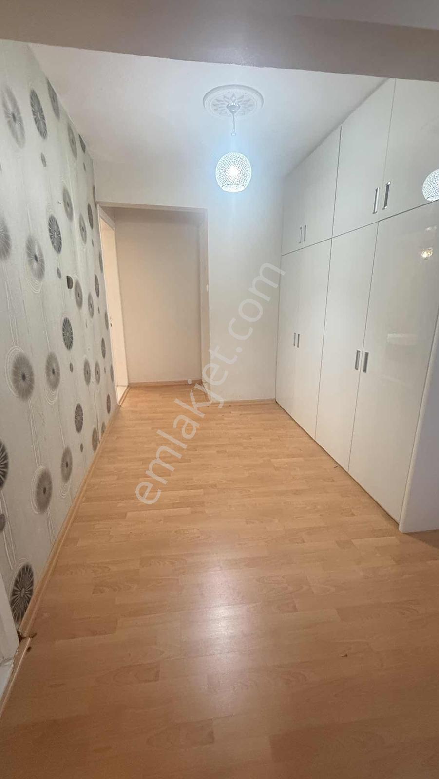 Toros Meydanında Kiralık Geniş 3+1 Daire - Görsel 5