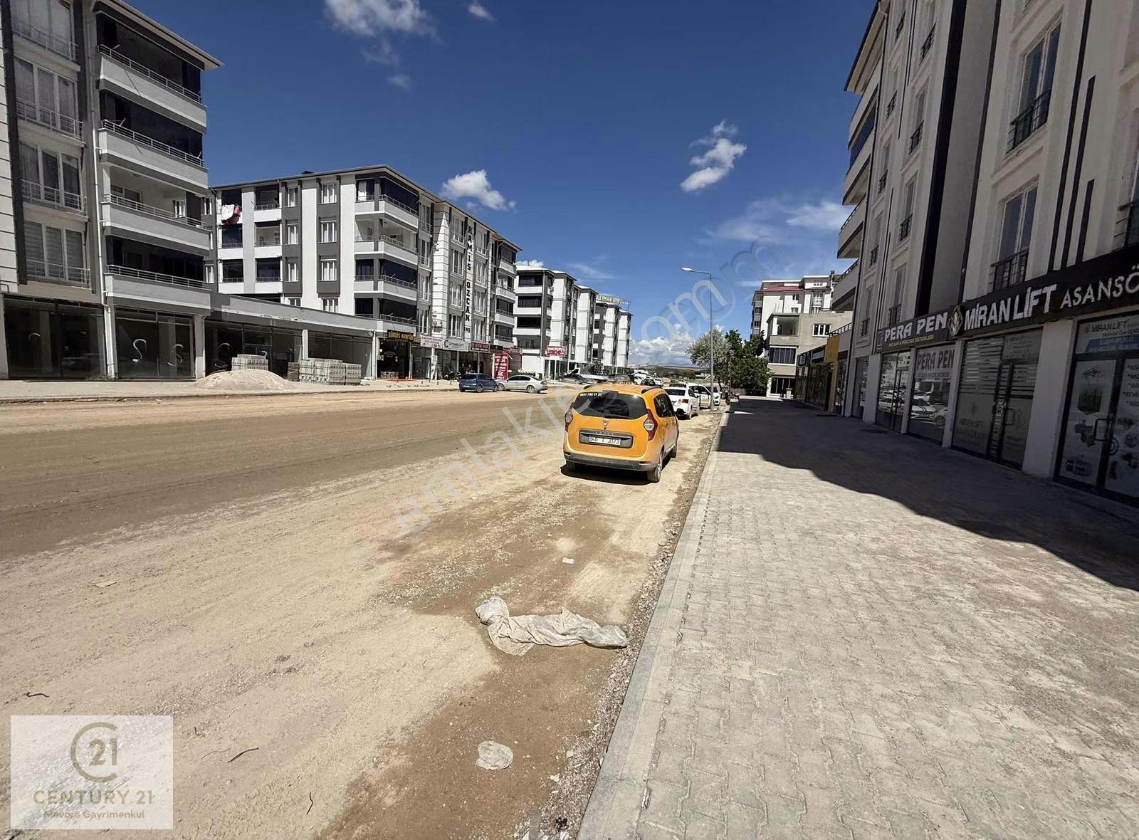 Cadde Üzeri Her İşe Uygun Köşe 125m2 Takaslı - Görsel 7