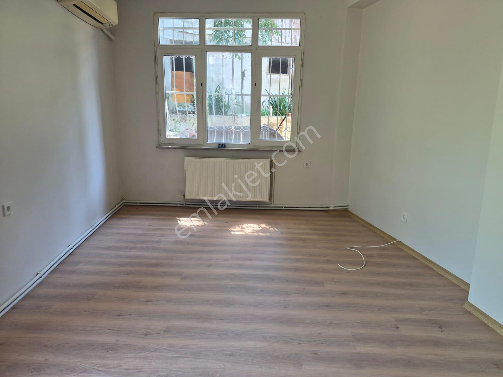 Rumeli Hisarında Sitede Yeşillikler İçinde Boğaz Manzaralı Satılık İki Katlı Müstakil Ev - Görsel 6