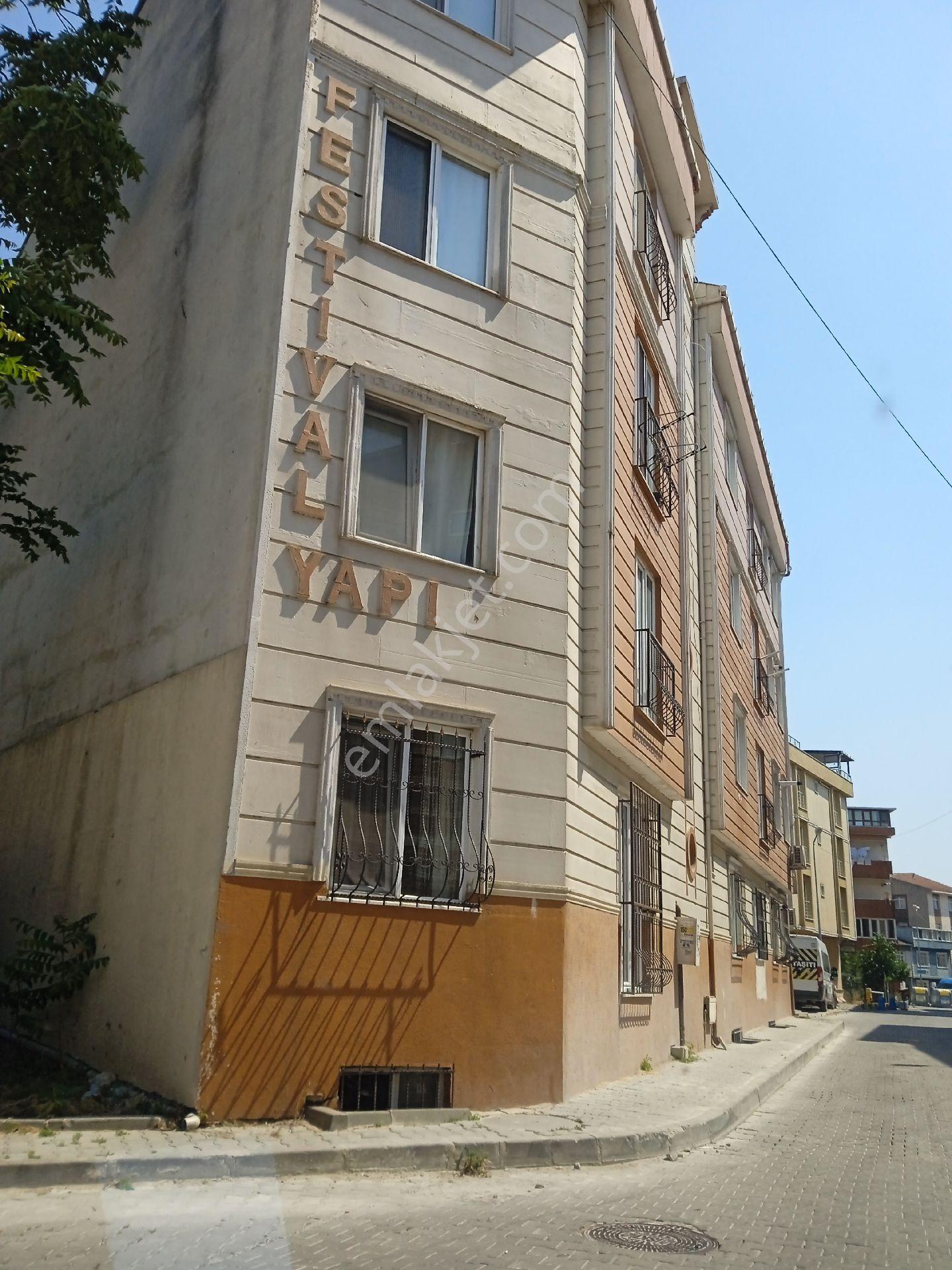 Büyükçekmece Dizdariye Mahallesi Satılık 2+1 Temiz Daire