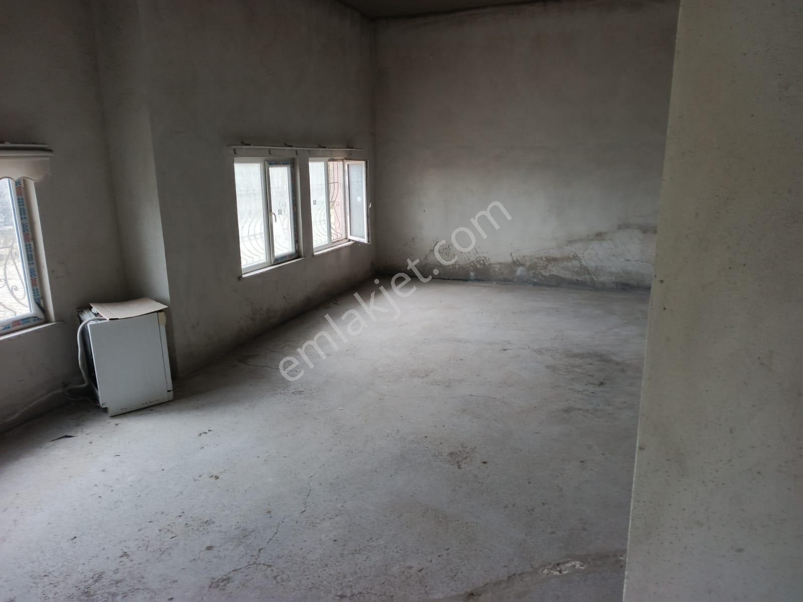 Mudanya Siteler Mah.de Kiralık Defo 150 M2 Site İçi Ve Site Altında - Görsel 2