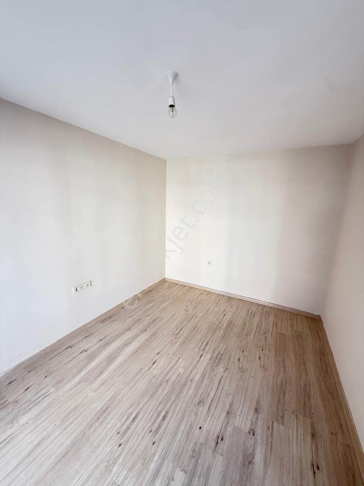Kuşadası Ege Mahallesinde Elit Güvenlikli Havuzlu Sitede 4+1 200m2 Deniz Manzaralı - Görsel 27