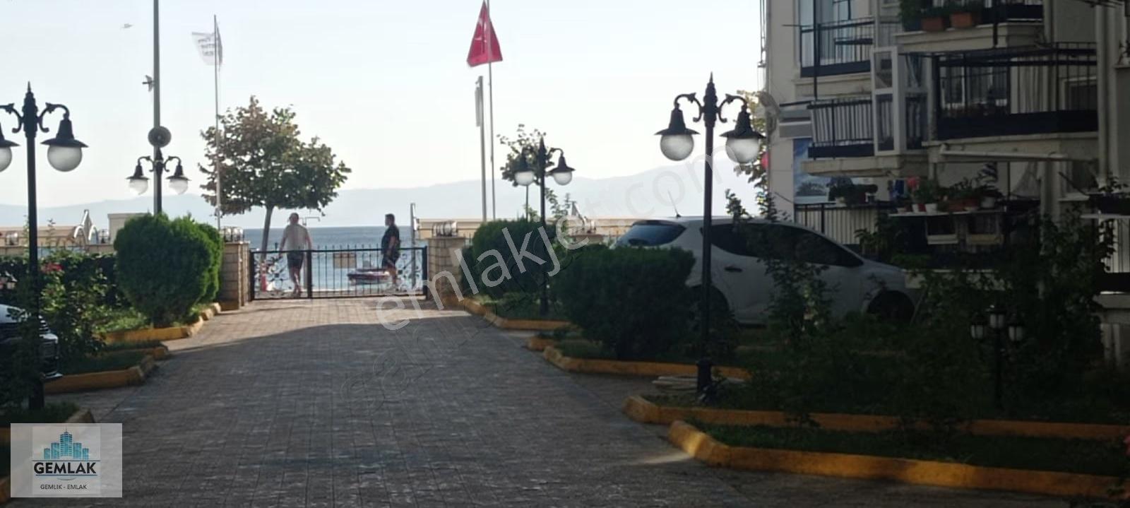 Gemlik Kumlada Denize Sıfır Sitede 2+1 Daire Gemlaktan - Görsel 3