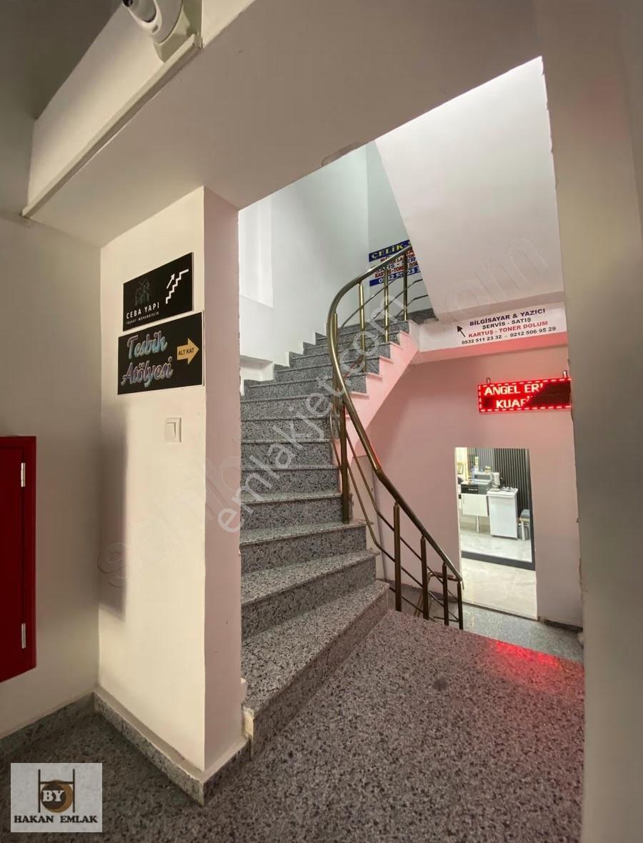 Güngören Menderes Caddesi'nde 17 M² Kiralık Dükkan - Görsel 12