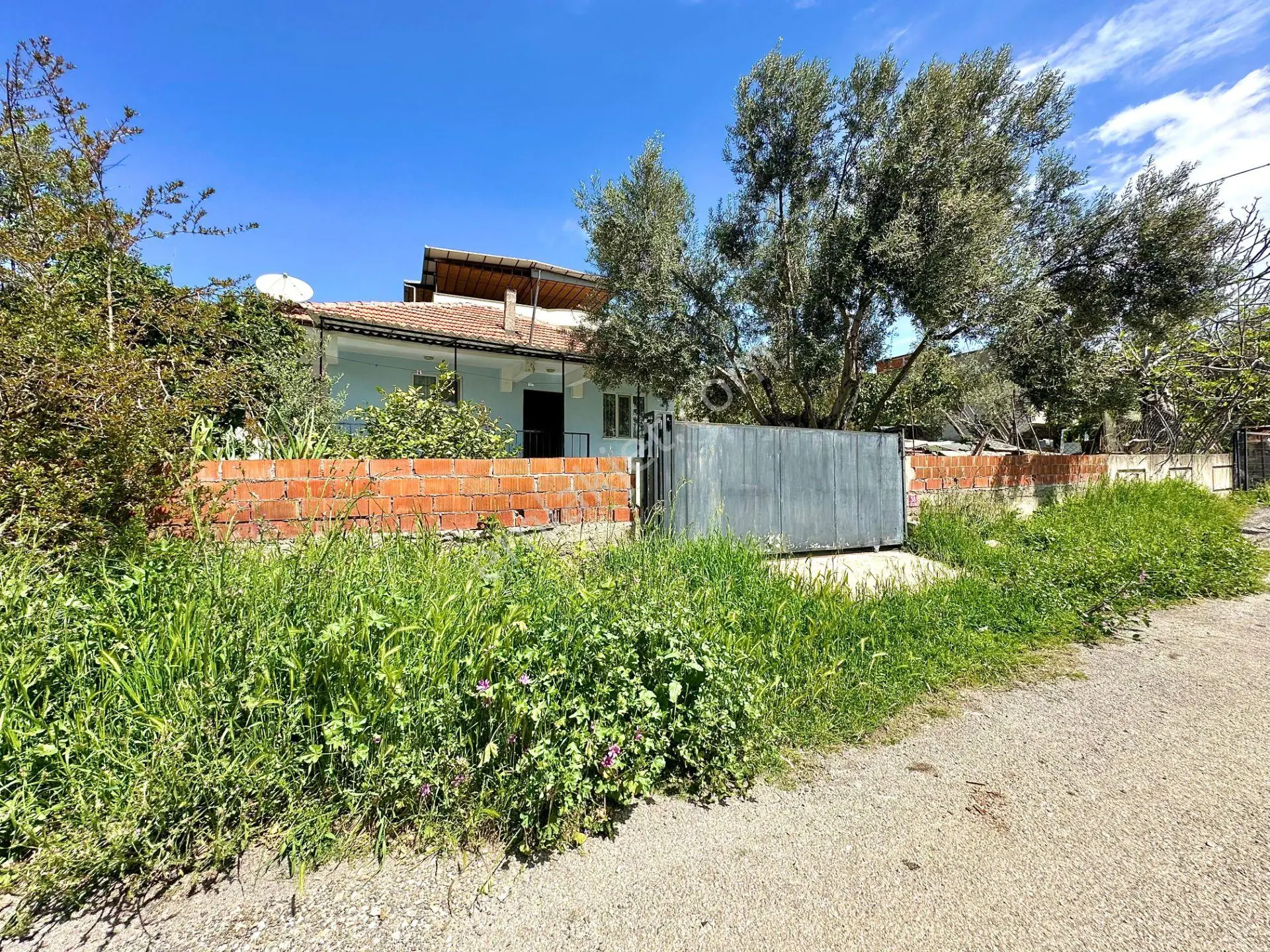 280m² Arsa İçinde Müstakil Ev! 2 Kat İmarlı Bahçeli Kaçmaz! - Görsel 2