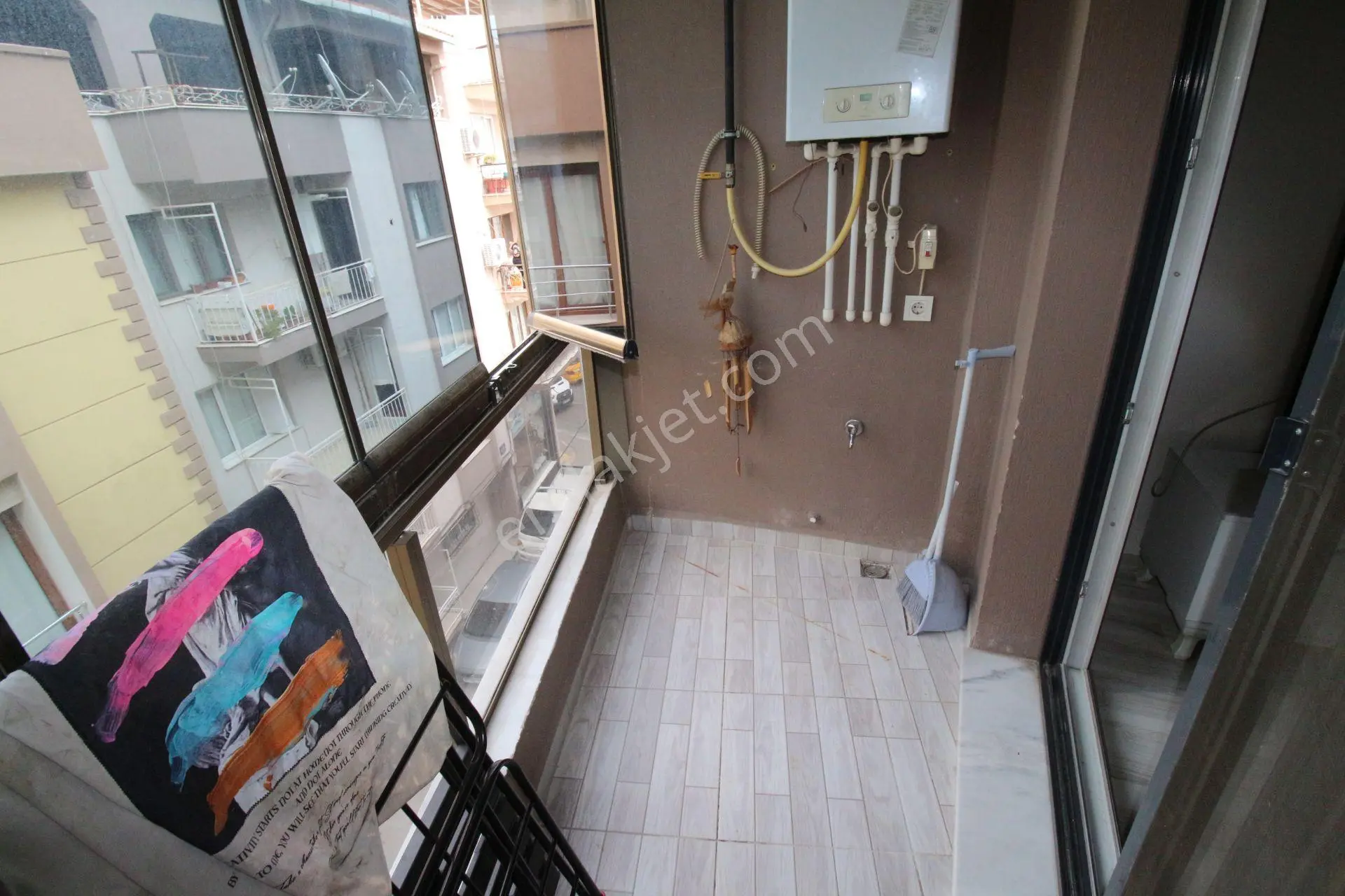 Arga'dan Buca Üçkuyular Meydan Yakını Cadde Üzeri 1+1 Eşyalı Kiralık Daire. - Görsel 4
