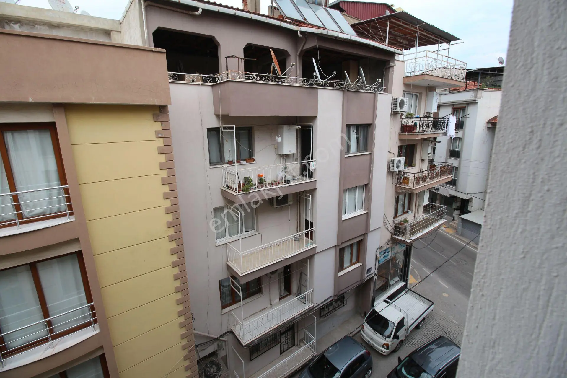 Arga'dan Buca Üçkuyular Meydan Yakını Cadde Üzeri 1+1 Eşyalı Kiralık Daire. - Görsel 5