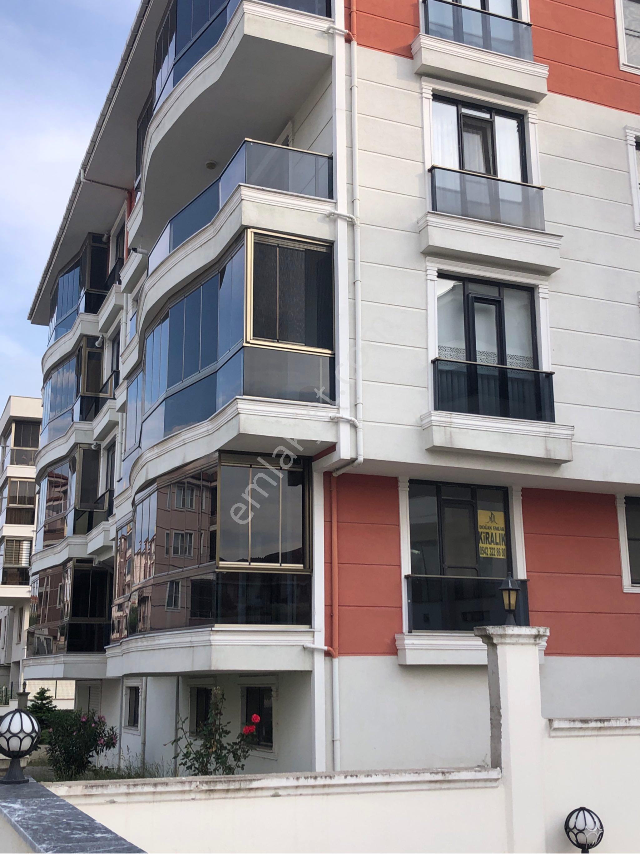 Cumhuriyet Mahallesi Göl Vadi Konutlarında Ebeveyn Banyolu 2+1 Kiralık Daire - Görsel 3