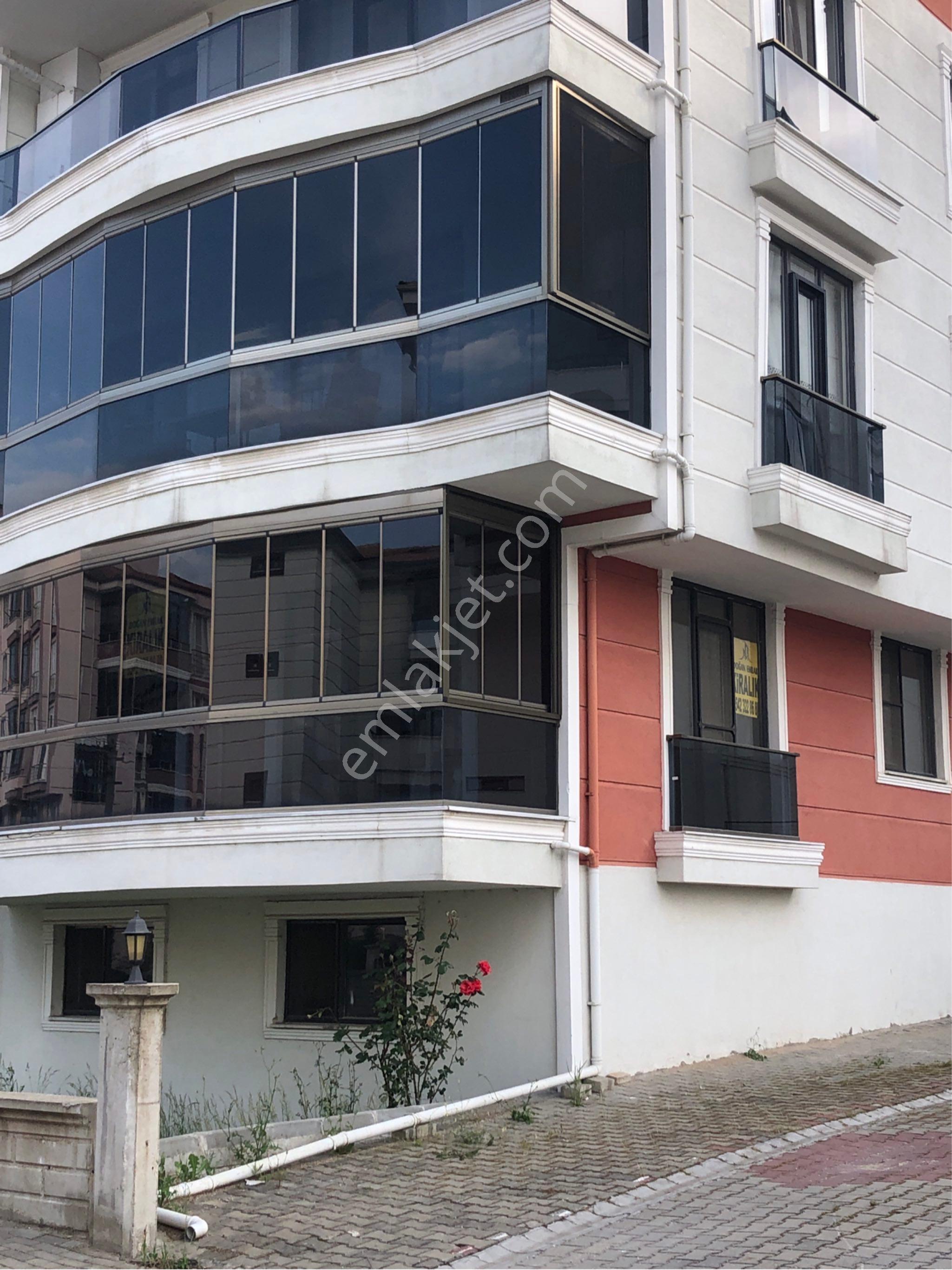 Cumhuriyet Mahallesi Göl Vadi Konutlarında Ebeveyn Banyolu 2+1 Kiralık Daire - Görsel 27