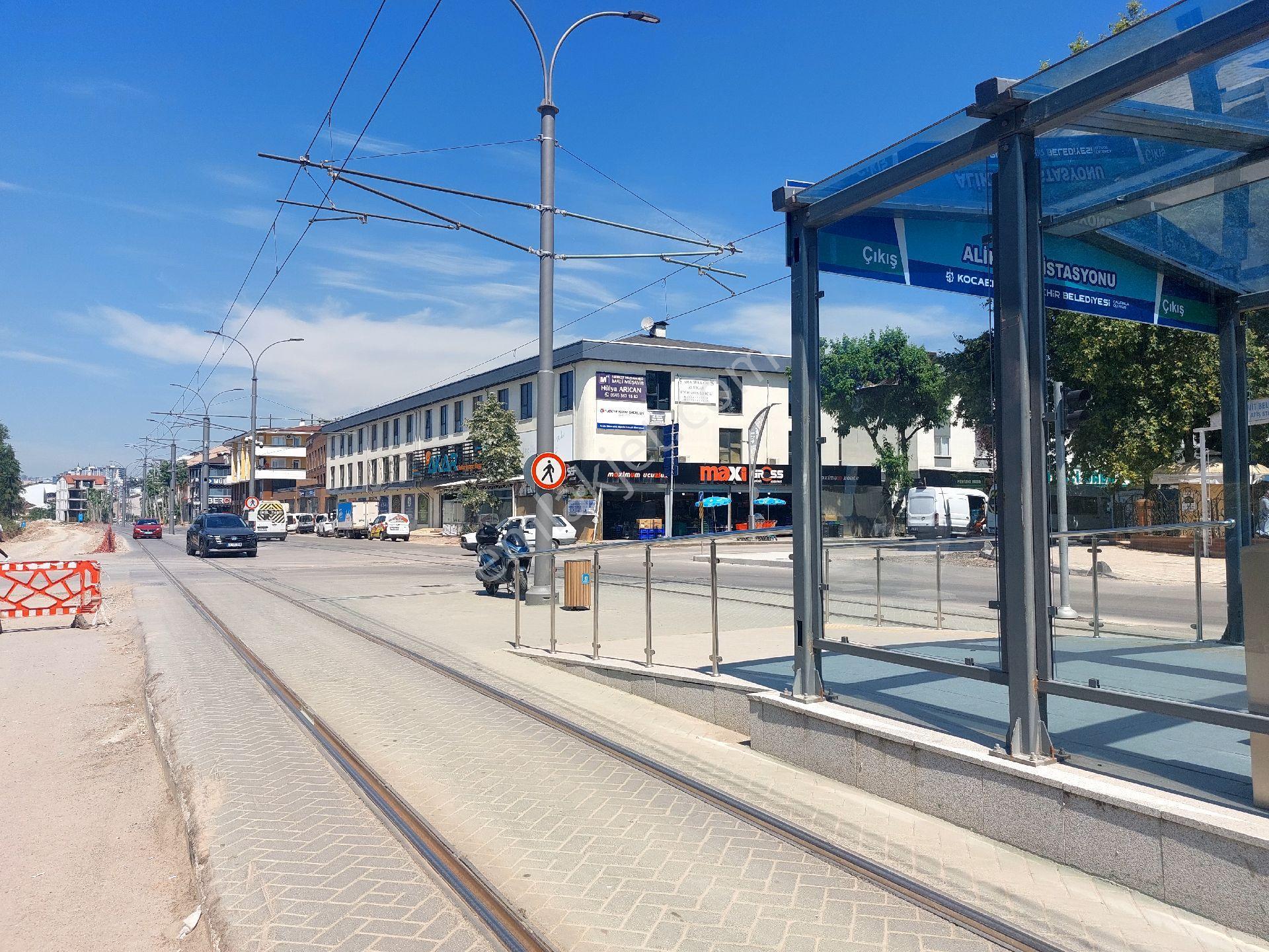 Bozdemir'den Alikahya Akar Market Üstünde Kiralık 2+1 Daire