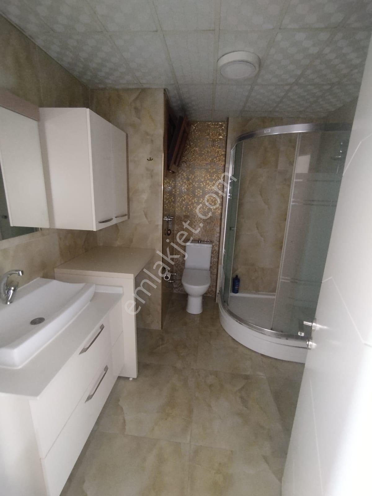 Menderes Merkezde 3+1 Kiralık Daire - Görsel 15