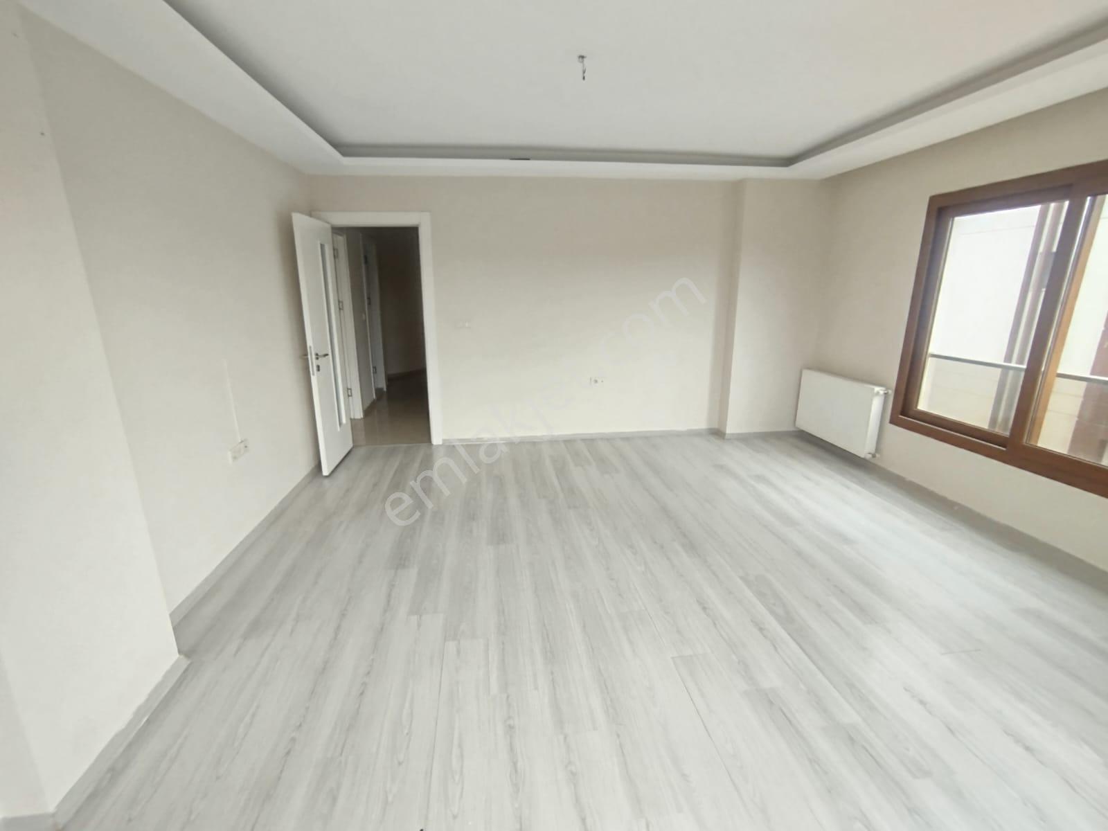 Menderes Merkezde 3+1 Kiralık Daire - Görsel 13
