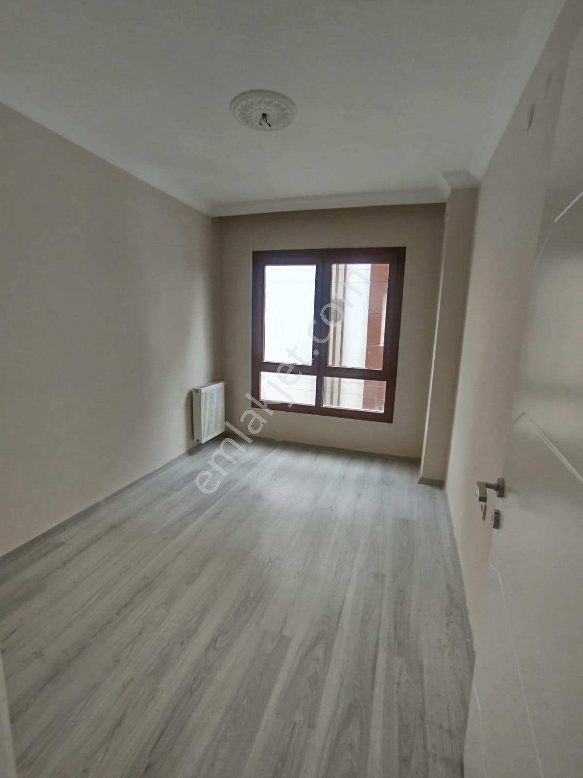 Menderes Merkezde 3+1 Kiralık Daire - Görsel 14