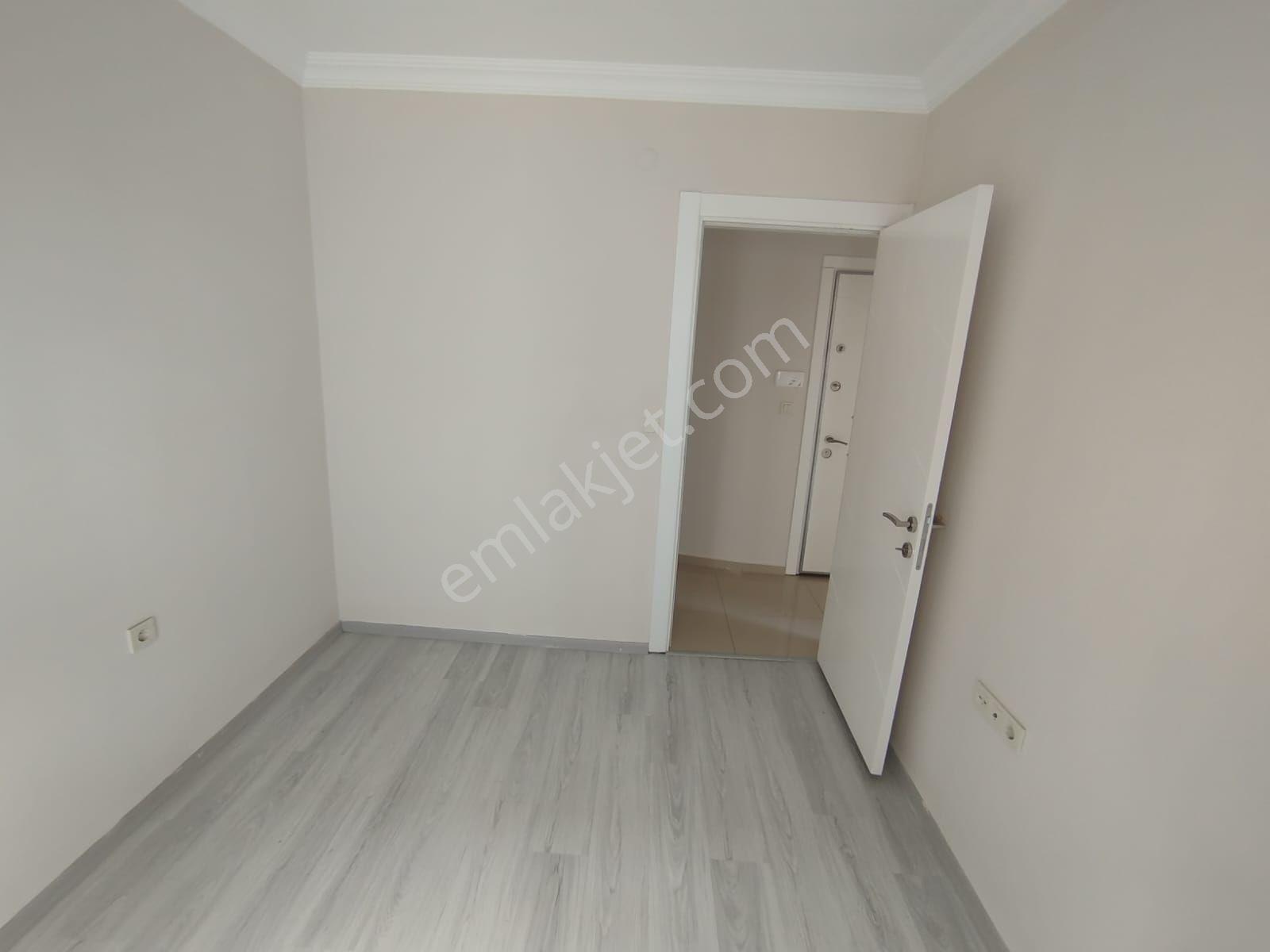 Menderes Merkezde 3+1 Kiralık Daire - Görsel 34