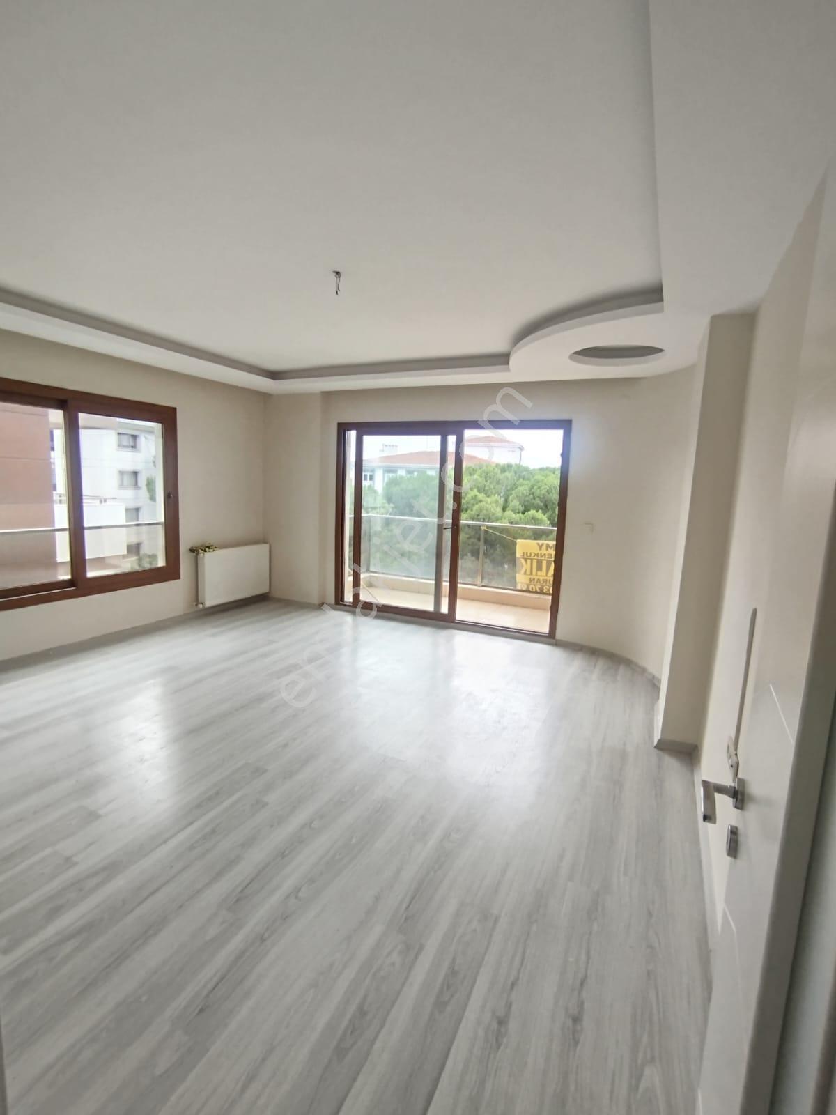 Menderes Merkezde 3+1 Kiralık Daire - Görsel 31