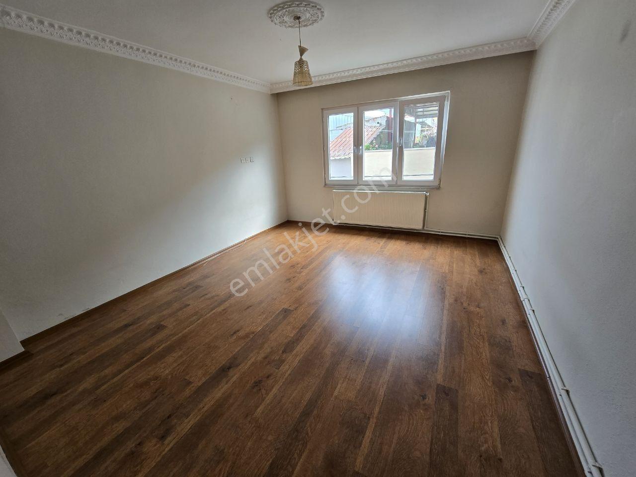 Koğukçınar'da Kiralık 3+1 Daire Balkonlu - Kombili