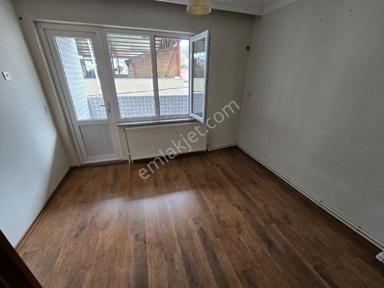 Koğukçınar'da Kiralık 3+1 Daire Balkonlu - Kombili - Görsel 3