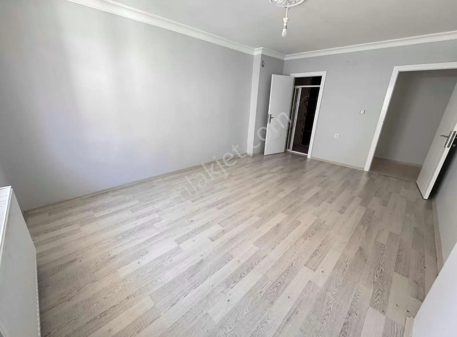 Derman'dan Ön Cephe Ebeveyn+kiler 140m2 İskanlı Çift Balkonlu - Görsel 8