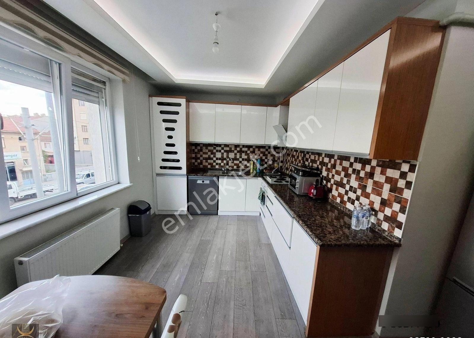 Poyraz Emlaktan Emek Mah.ertaş Caddesi Üzeri 3+1 200m2 Daire - Görsel 14