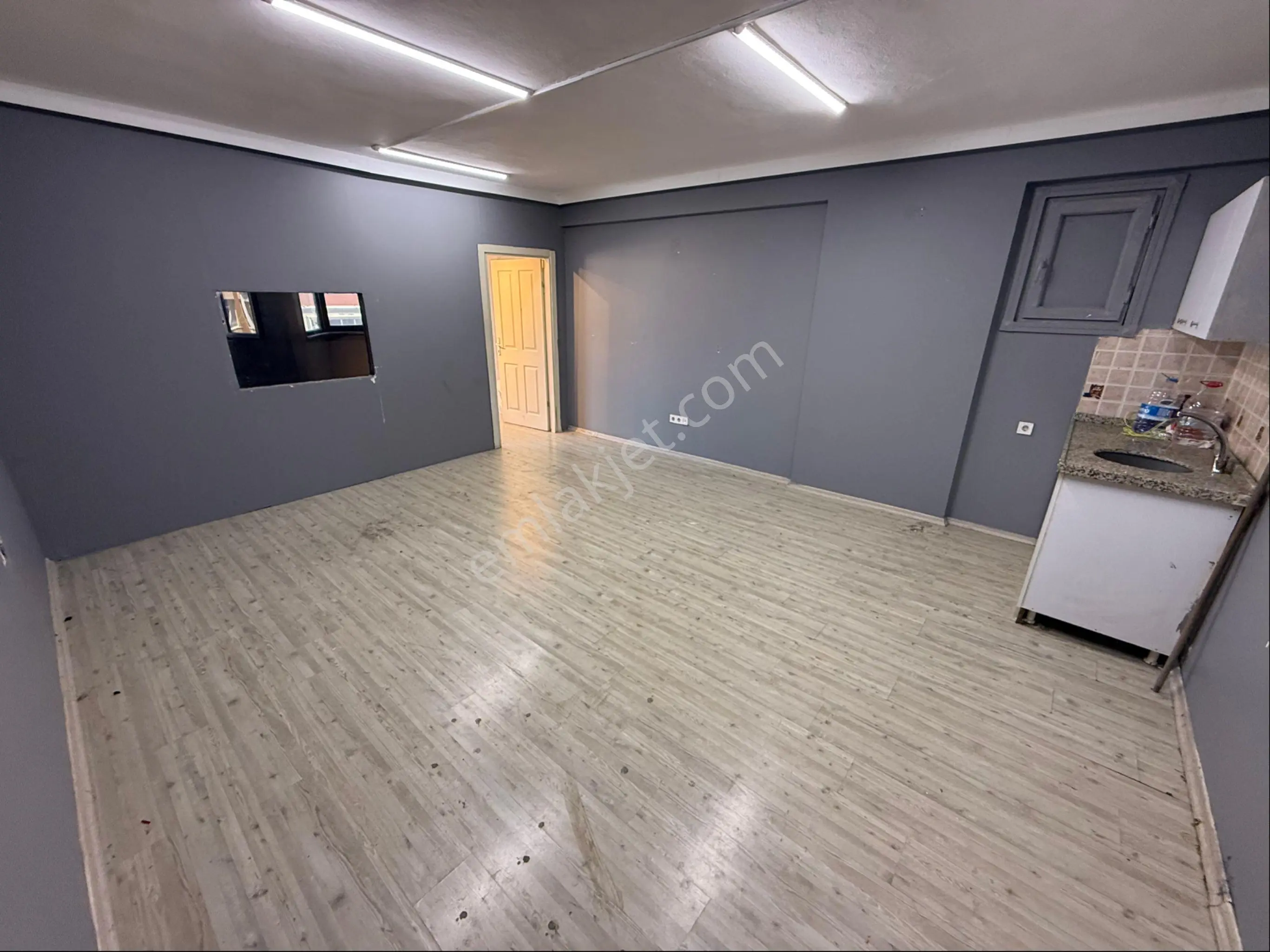 Şirinevler Mahmutbey Caddesi Üzerinde 1+1 Kiralık 5.kat Ofis - Görsel 3