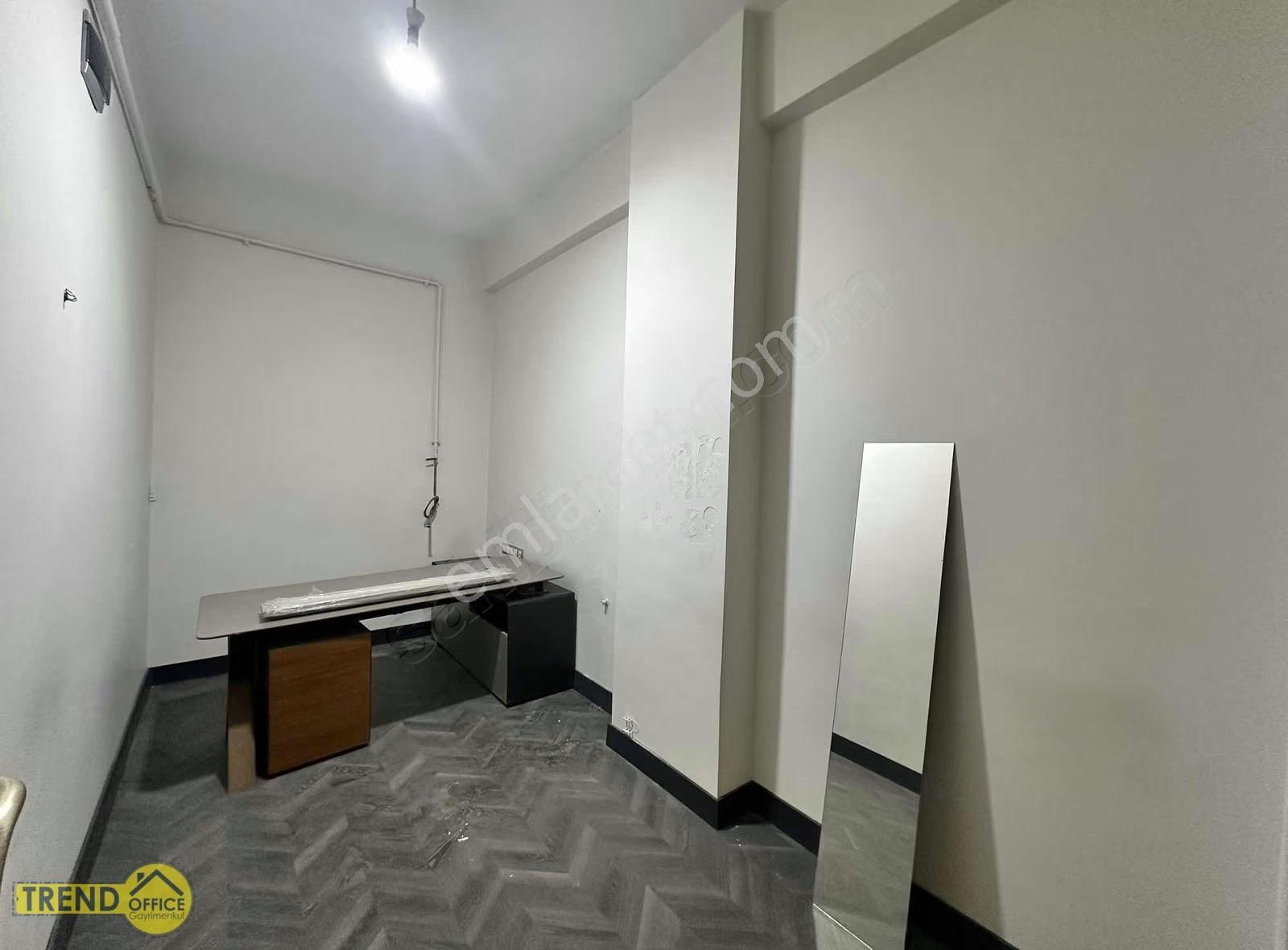 Korupark Üzeri Adnan Menderes Caddesinde Kiralık Eşyalı Ofis - Görsel 6