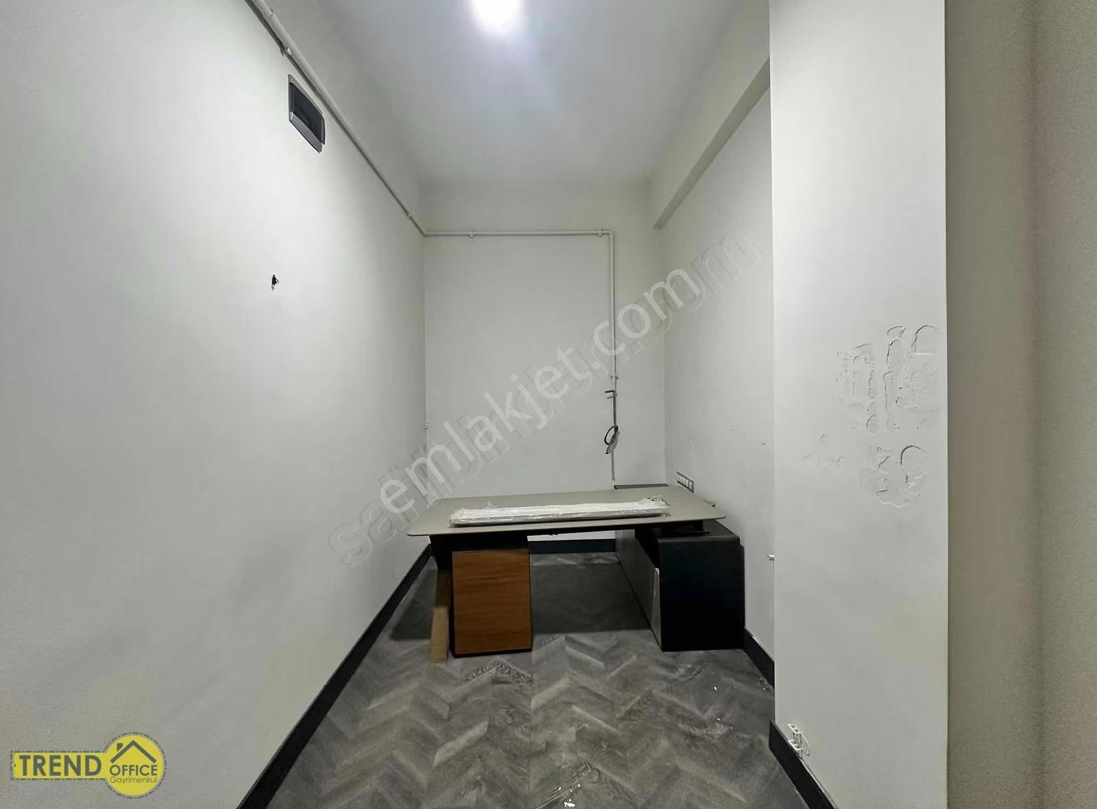 Korupark Üzeri Adnan Menderes Caddesinde Kiralık Eşyalı Ofis - Görsel 2