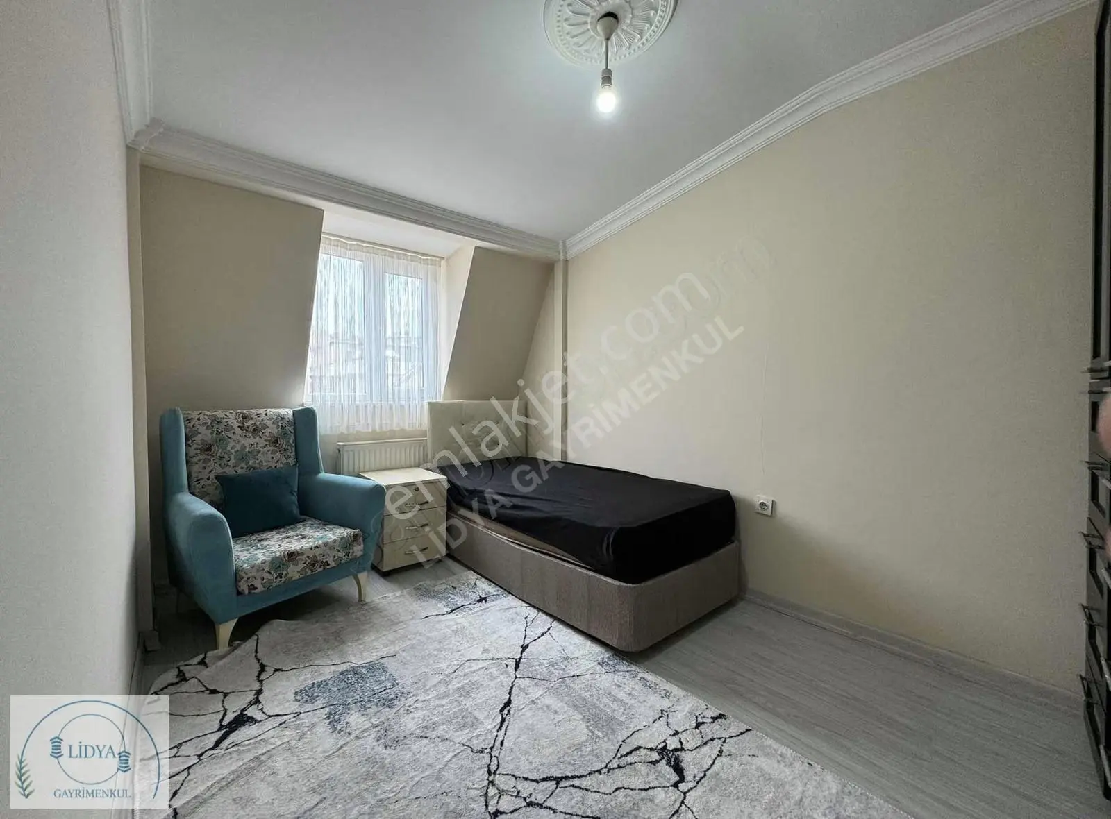 Kayışdağı'nda Eşyalı, Faturalar Dahil 1+1 Kiralık Daire - Görsel 2