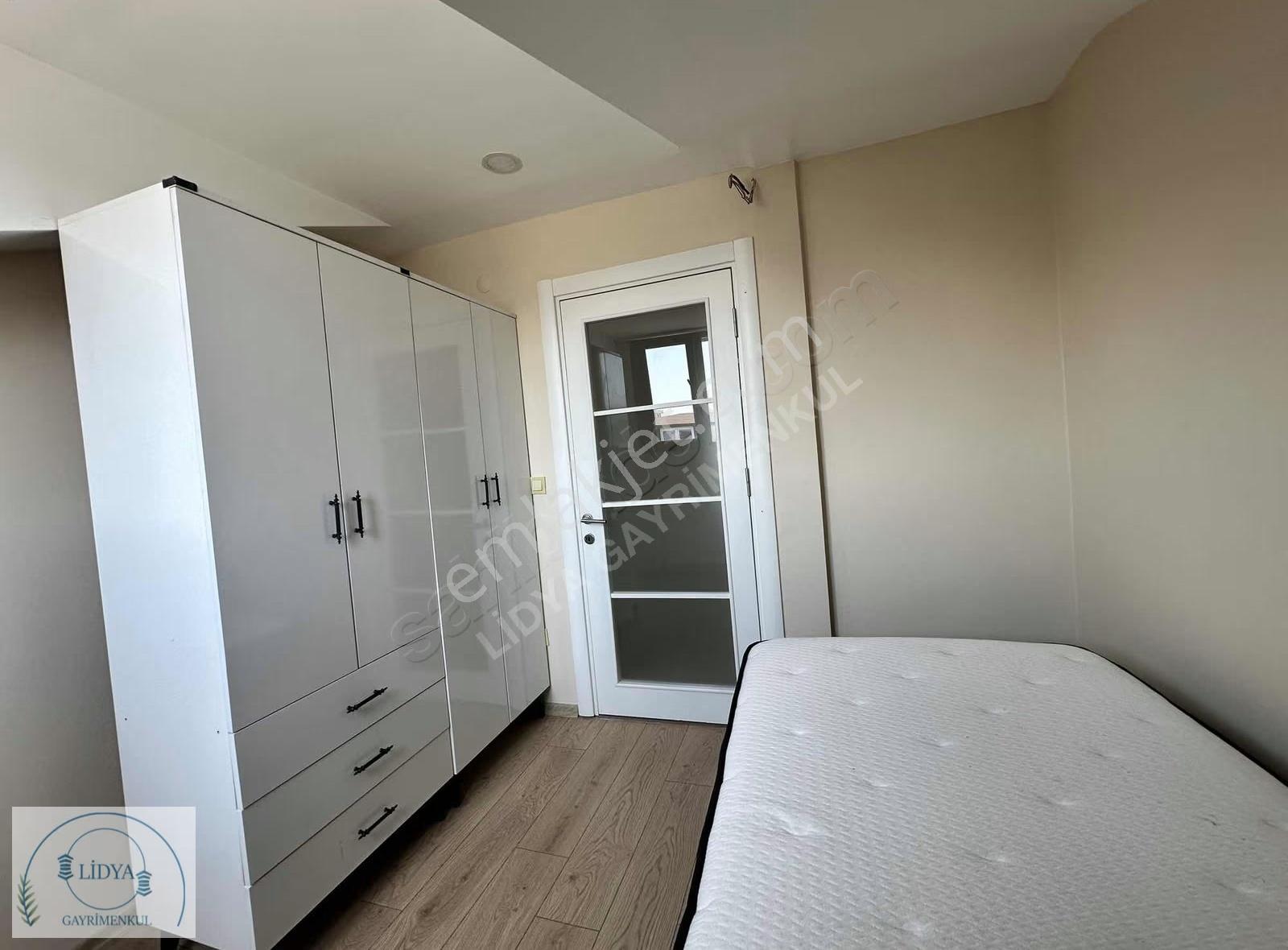 (lidya Gayrimenkul)ana Cadde Üzeri 1+1 Eşyalı Teraslı Manzaralı - Görsel 5