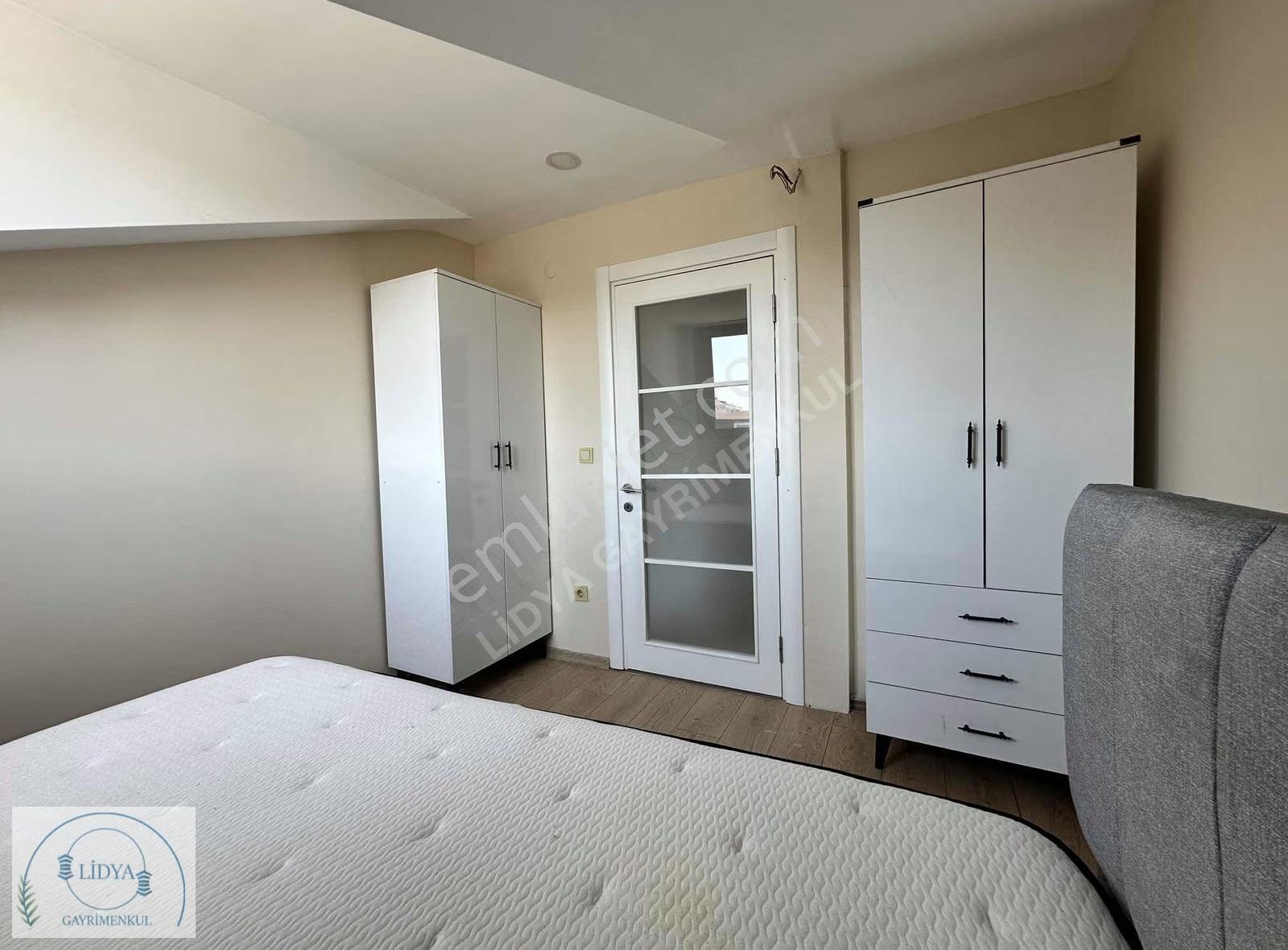 (lidya Gayrimenkul)ana Cadde Üzeri 1+1 Eşyalı Teraslı Manzaralı - Görsel 16