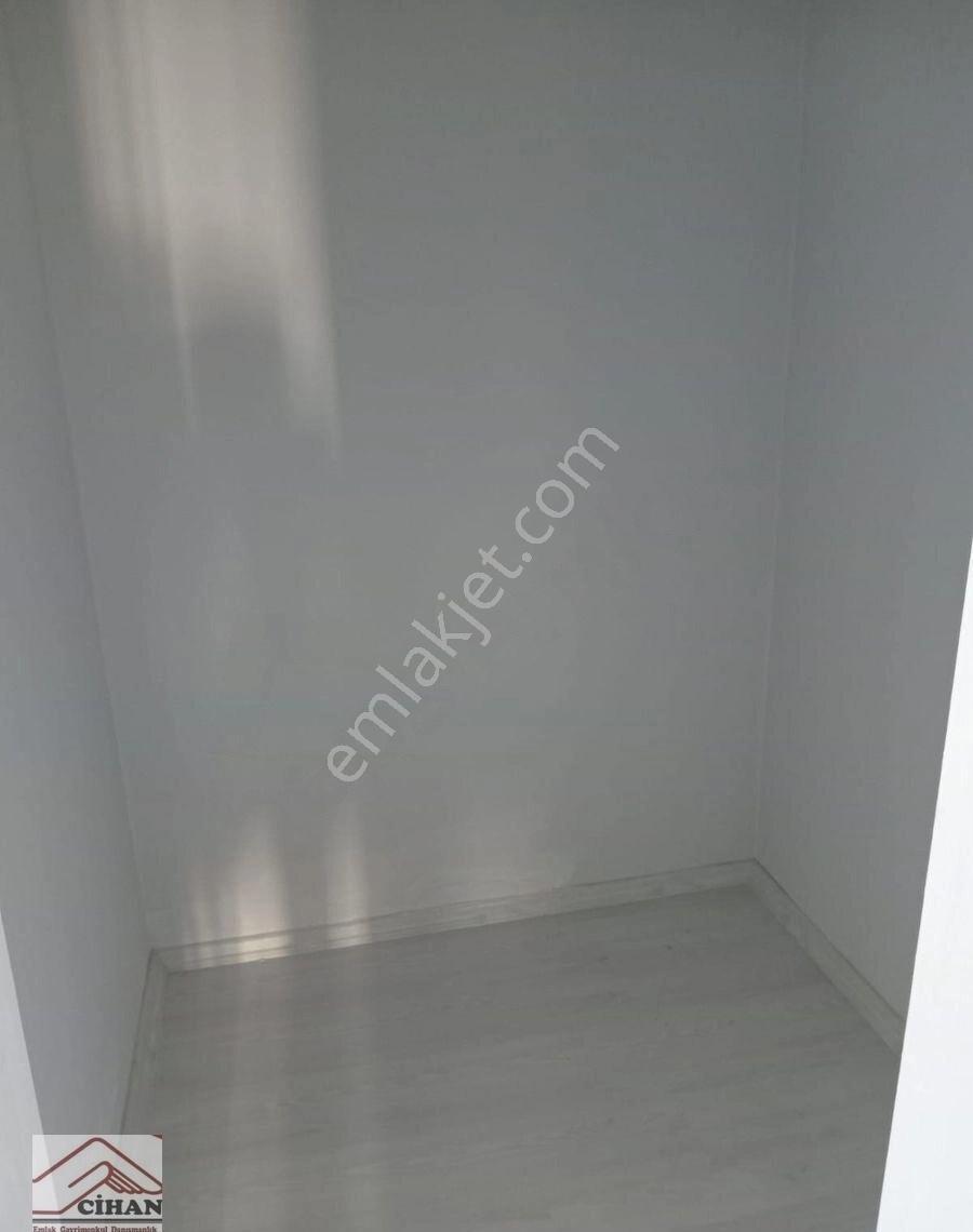 Havuz Manzaralı 2+1 Kiralık Daire Site İçinde Konforlu Yaşa - Görsel 16