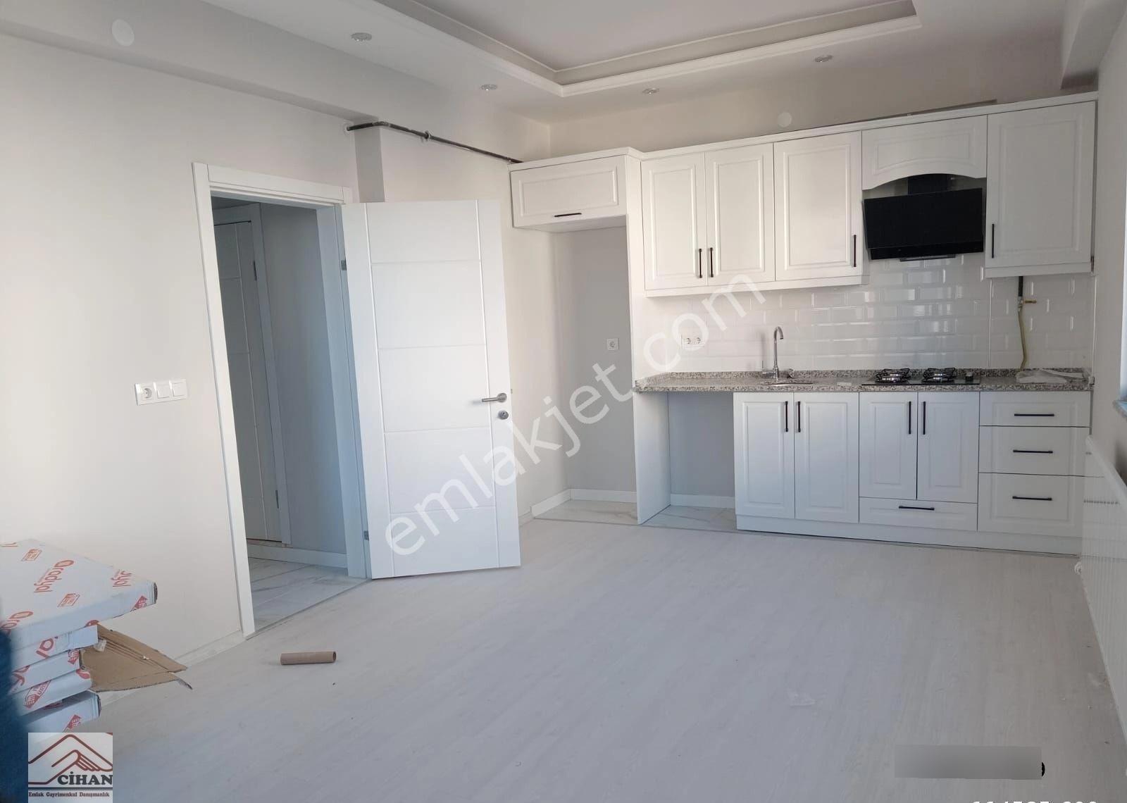 Havuz Manzaralı 2+1 Kiralık Daire Site İçinde Konforlu Yaşa - Görsel 17